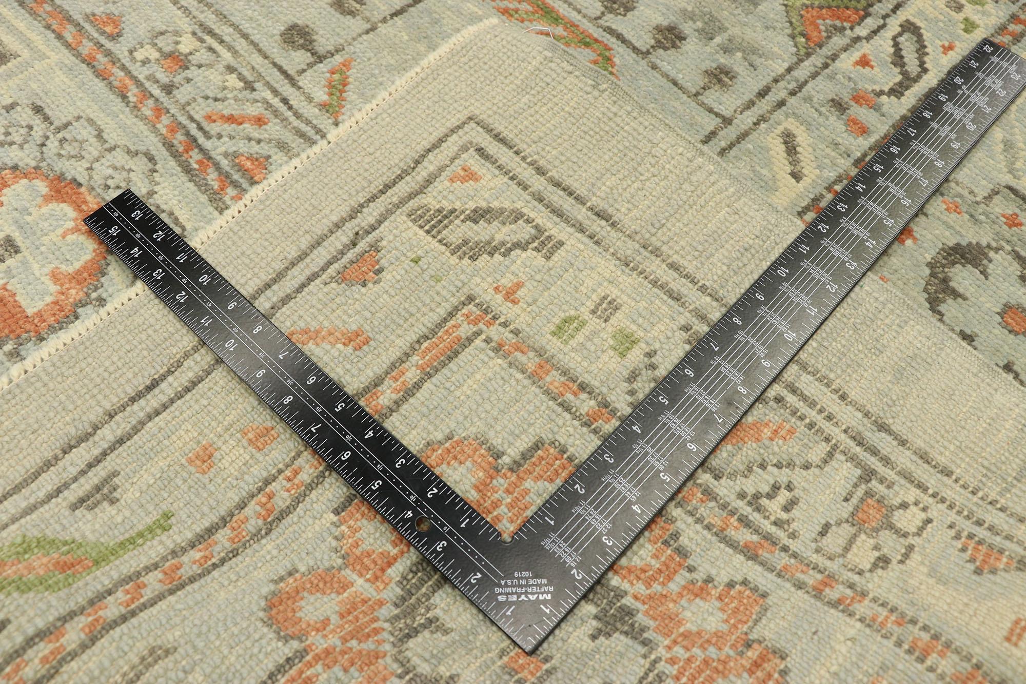 Zeitgenössischer blau-grauer türkischer Oushak-Teppich, 09'01 x 12'01 im Zustand „Neu“ im Angebot in Dallas, TX