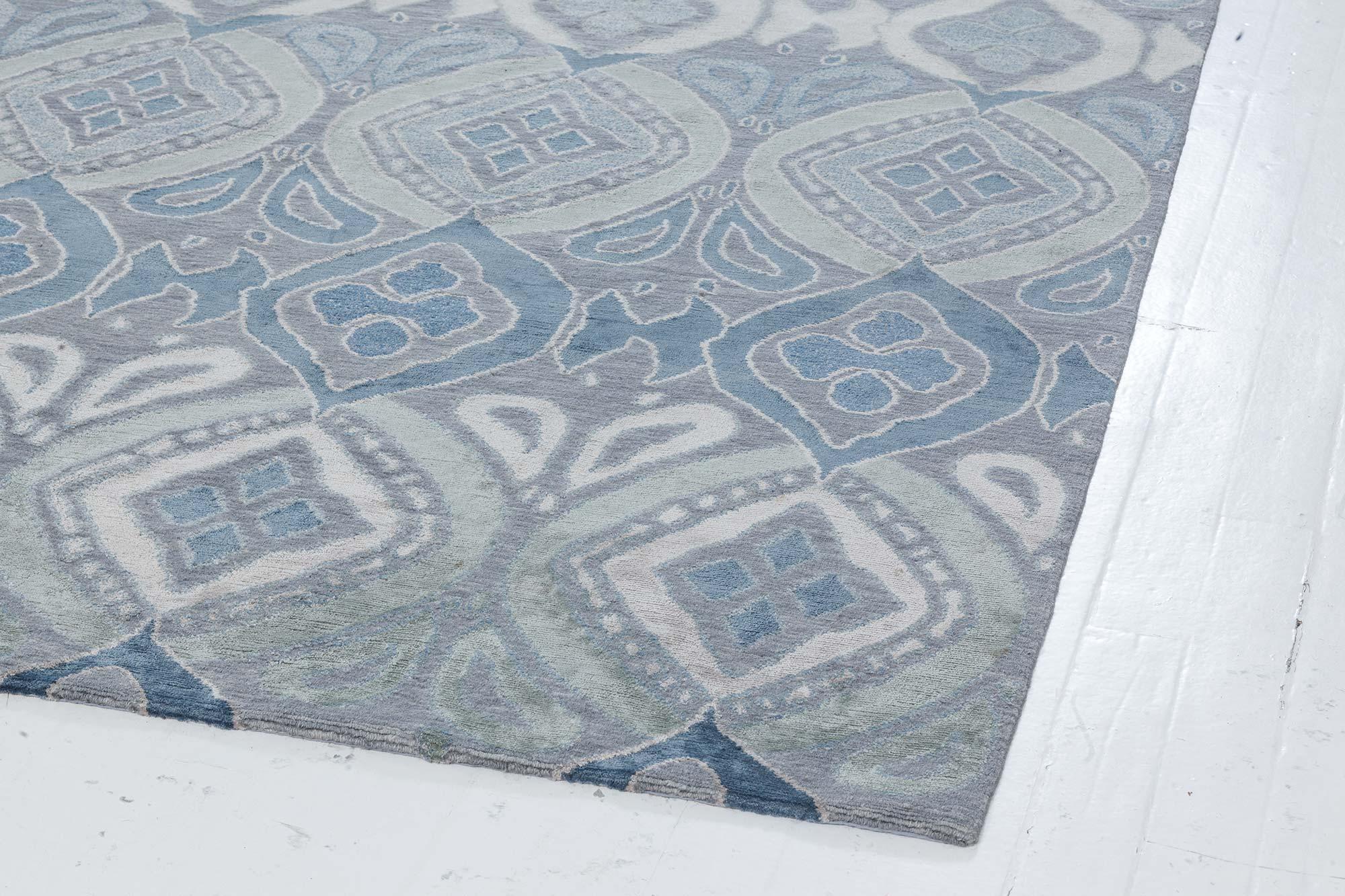 Alfombra Mandorla contemporánea azul-gris de Doris Leslie Blau en Nuevo estado para la venta en New York, NY