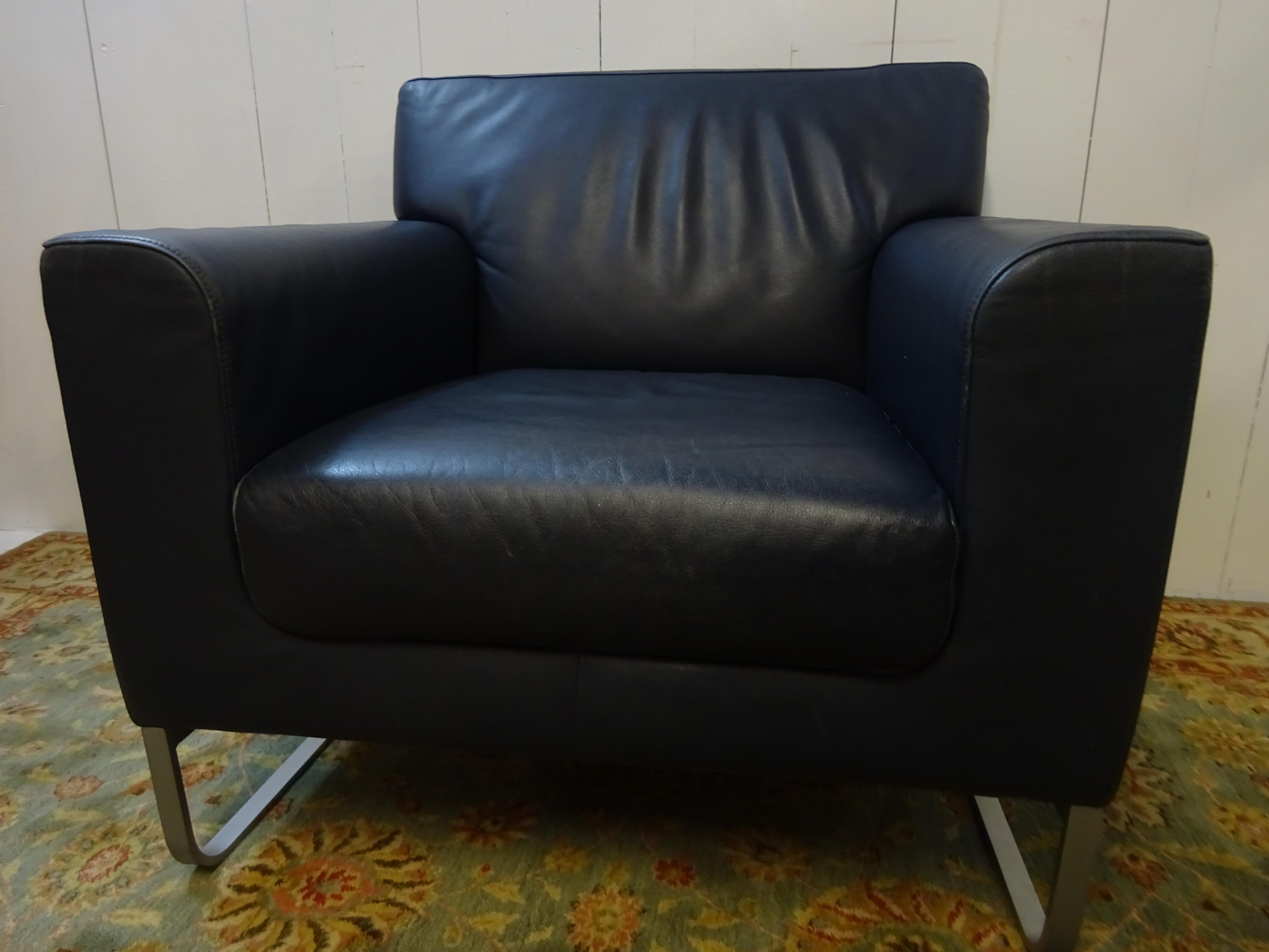 Contemporary Blue Leather Armchair by Walter Knoll In Good Condition In Tarleton, GB
