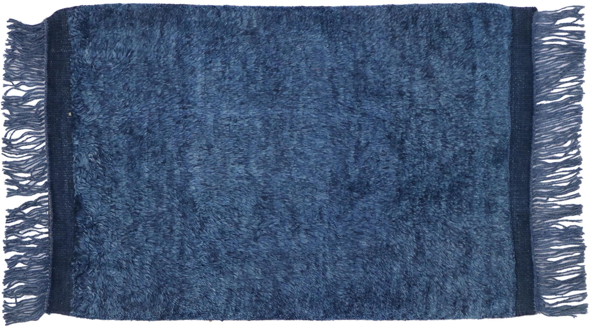 Tapis marocain contemporain bleu 1