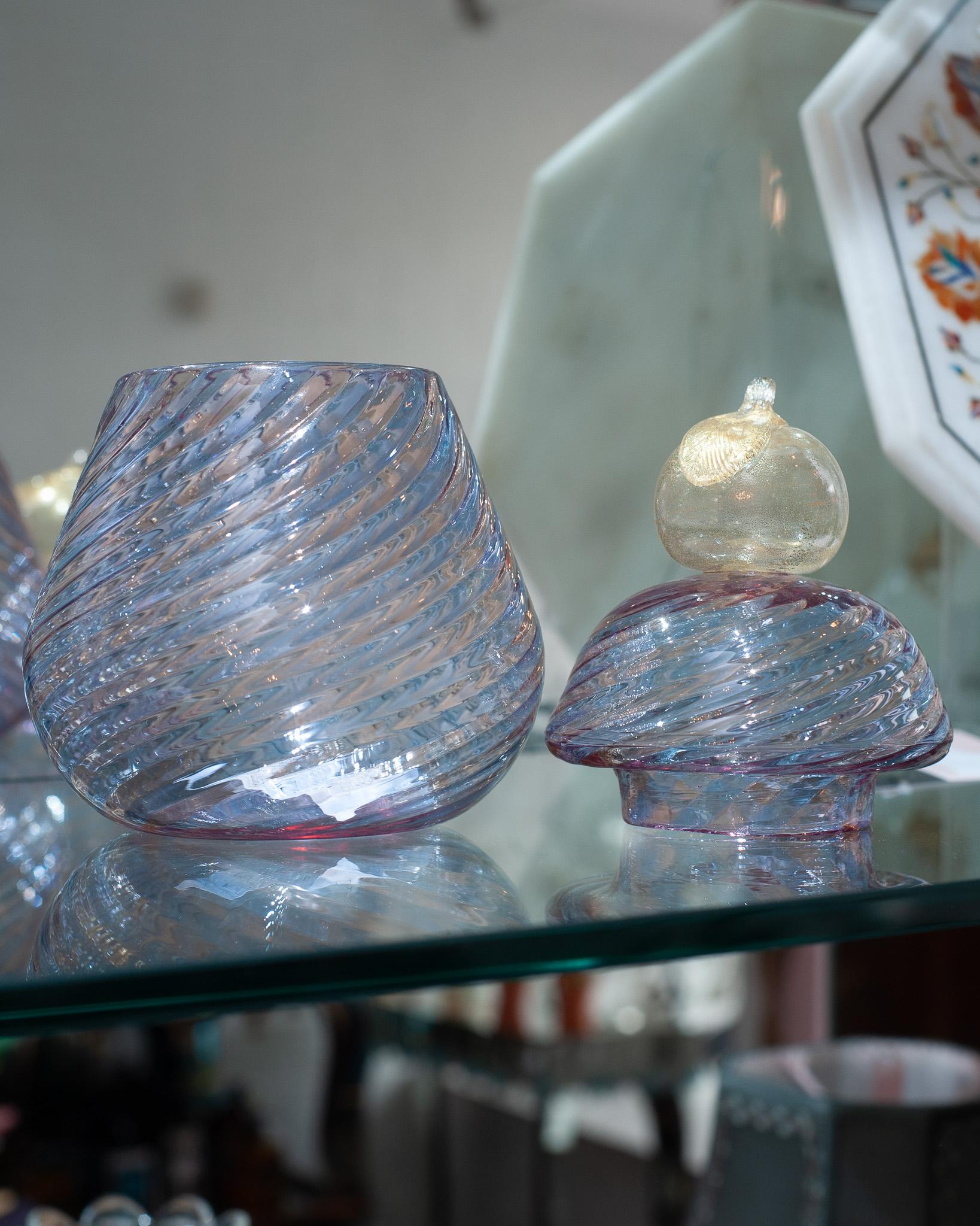 italien Jarre à biscuits contemporaine en verre de Murano bleu, rose et or par Gabriele Urban en vente