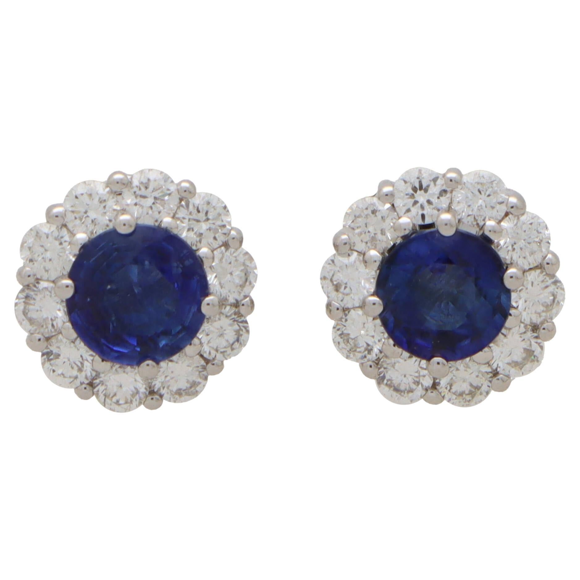 Contemporary Blue Sapphire and Diamond Cluster Earrings in 18k White Gold For Sale
