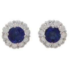 Contemporary Blue Sapphire and Diamond Cluster Earrings aus 18k Weißgold