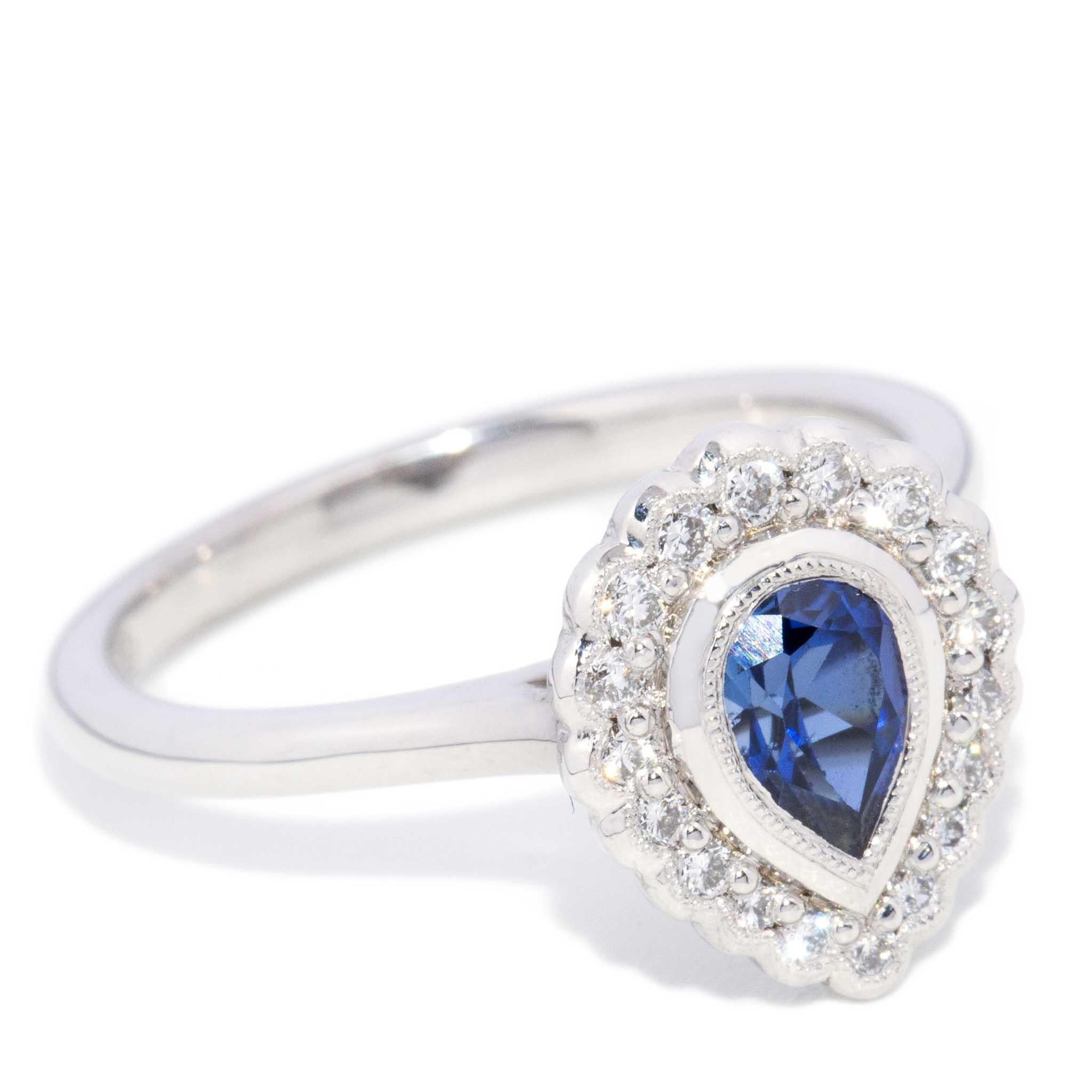 Contemporary Blue Sapphire & Diamond Ring 18 Karat Weißgold (Zeitgenössisch) im Angebot