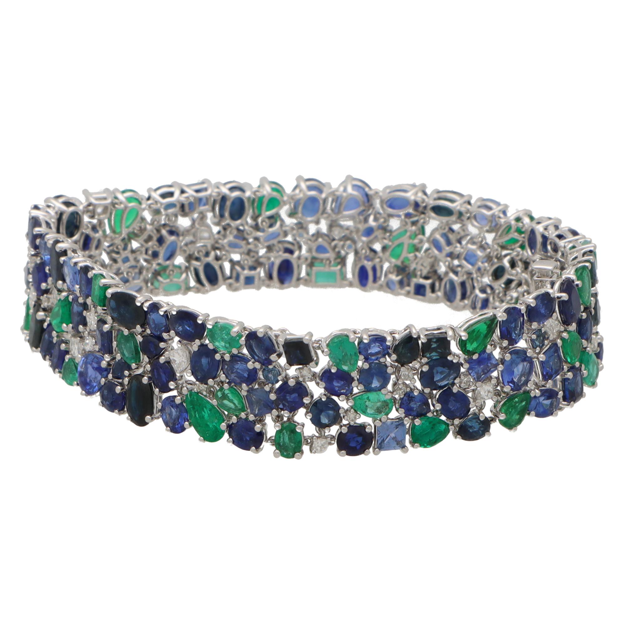 Contemporary Blue Sapphire, Emerald and Diamond Bracelet Set in 18k White Gold In New Condition For Sale In London, GB