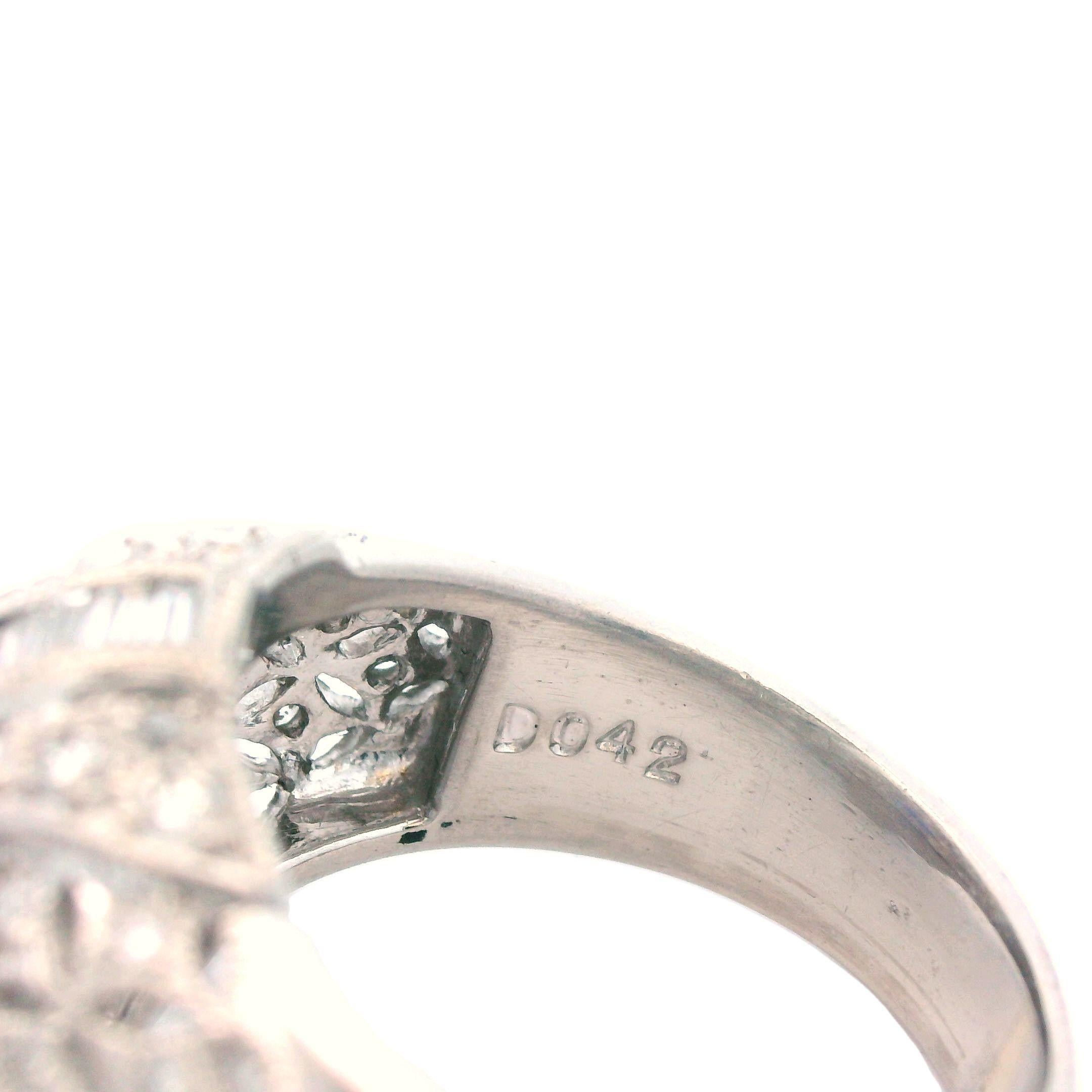 Zeitgenössisch  Blauer Saphir & ausgefallener Diamant Platinring im Angebot 4