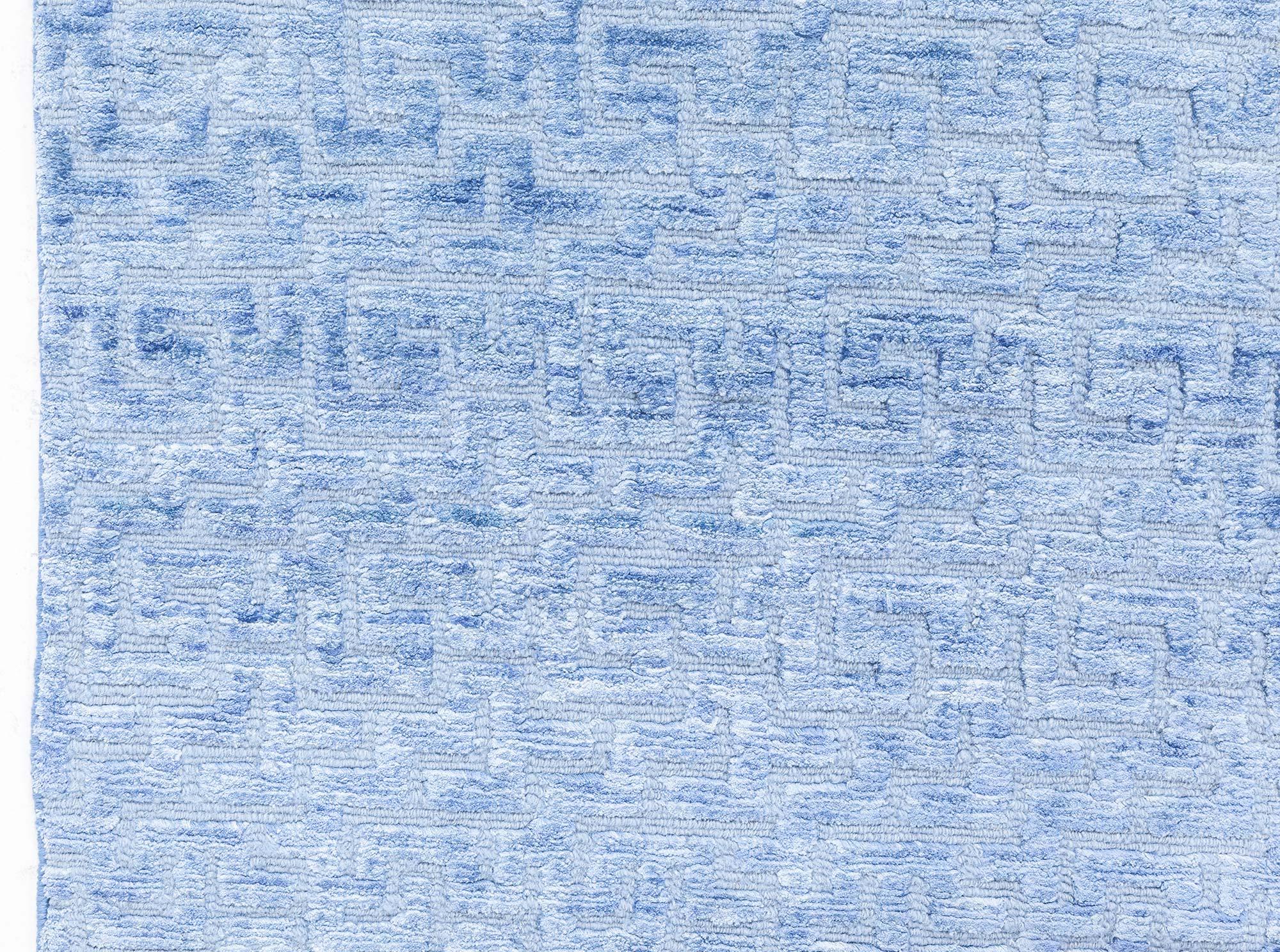 Traves de Mesa Contemporáneo Fragmento de Seda Azul de Doris Leslie Blau
Tamaño: 55 × 261 cm (1'10