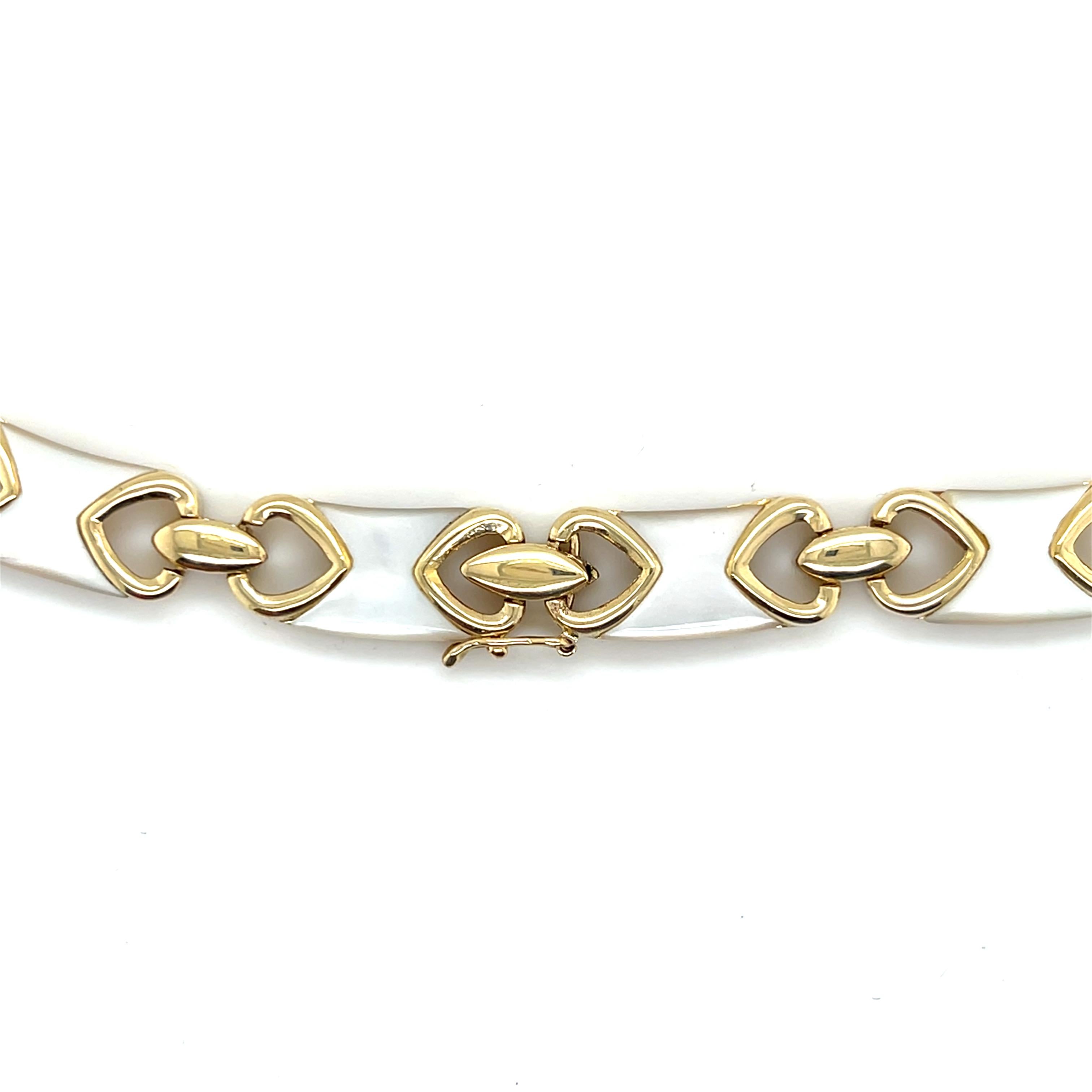 Collier contemporain à maillons en or jaune 14k, topaze bleue et nacre Années 1980 en vente 5