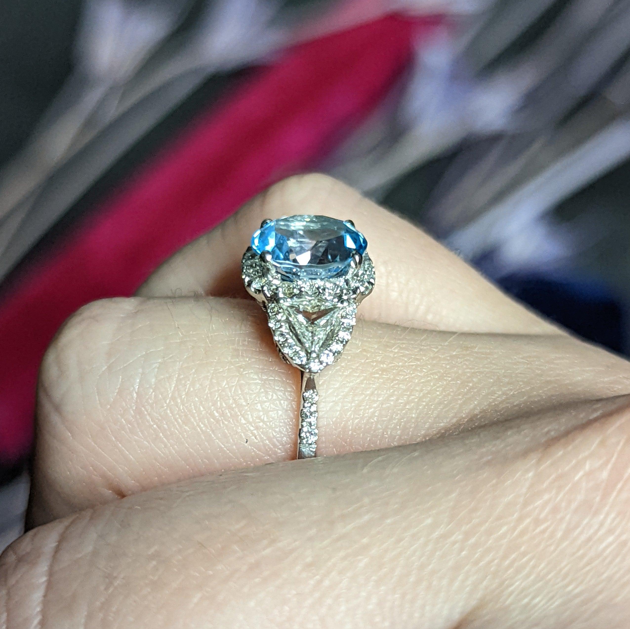 Contemporary Blue Topaz Diamond 18 Karat White Gold Gemstone Ring 9