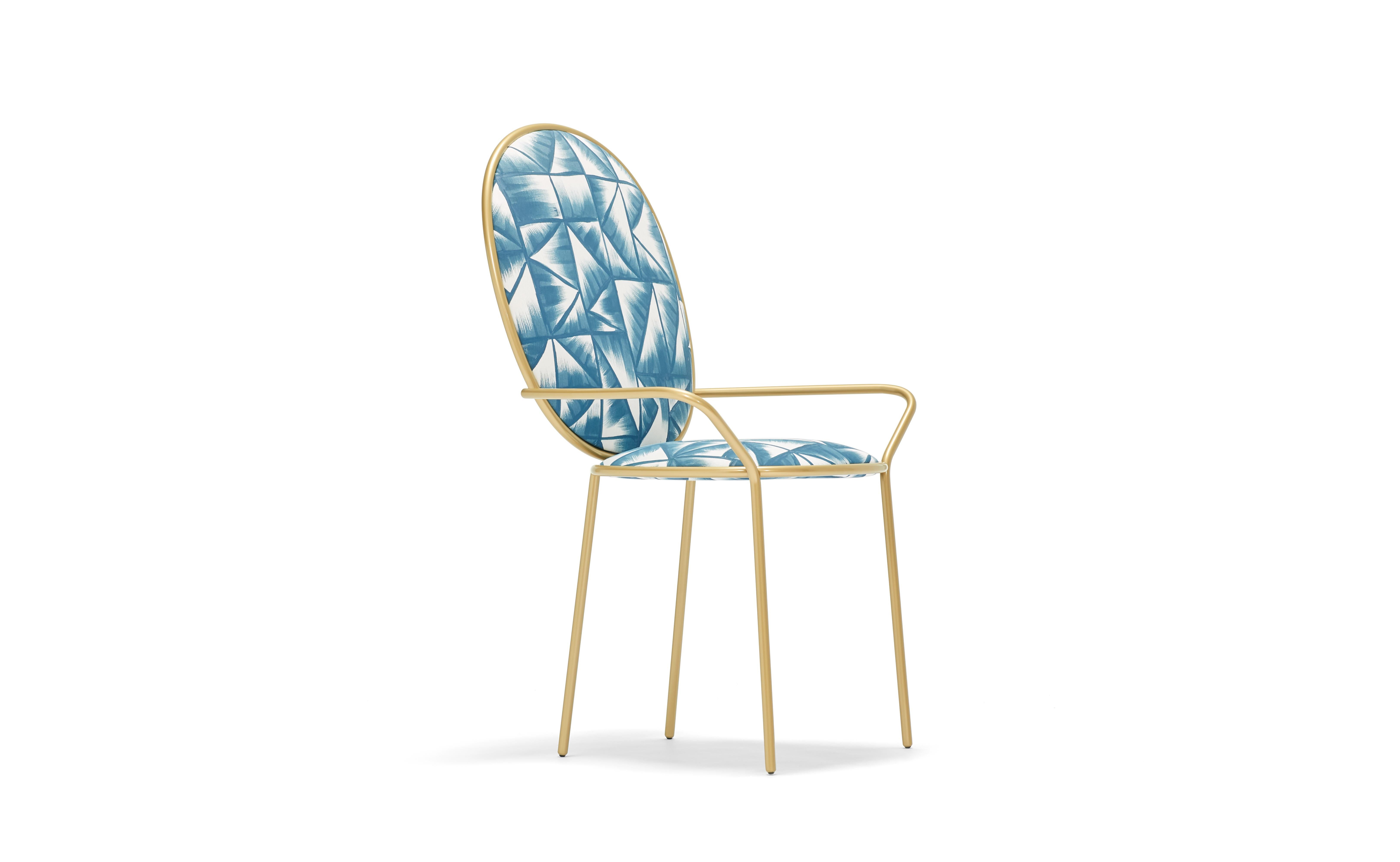 Moderne Fauteuil de salle à manger contemporain tapissé de velours bleu - Stay par Nika Zupanc en vente