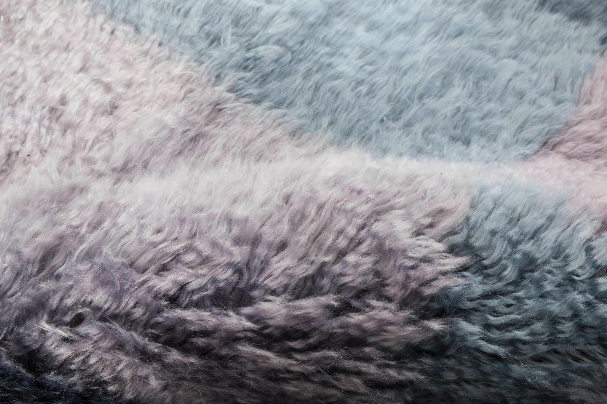 Tappeto contemporaneo dal design svedese Rya di Doris Leslie Blau.
Dimensioni: 2'10