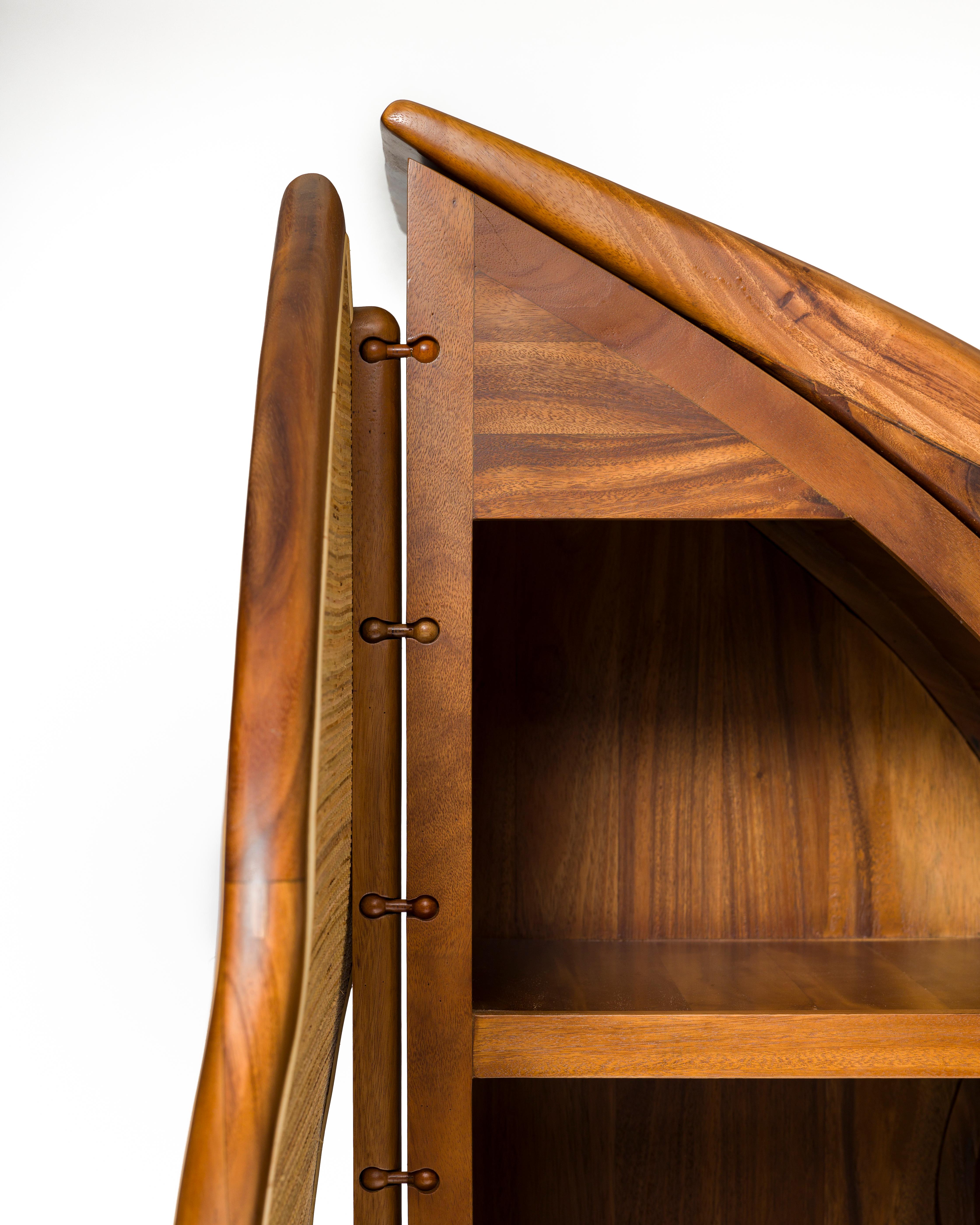 Armadio Mwasi in teak a forma organica, contemporaneo e bohemien In condizioni Nuovo in vendita a 1204, CH
