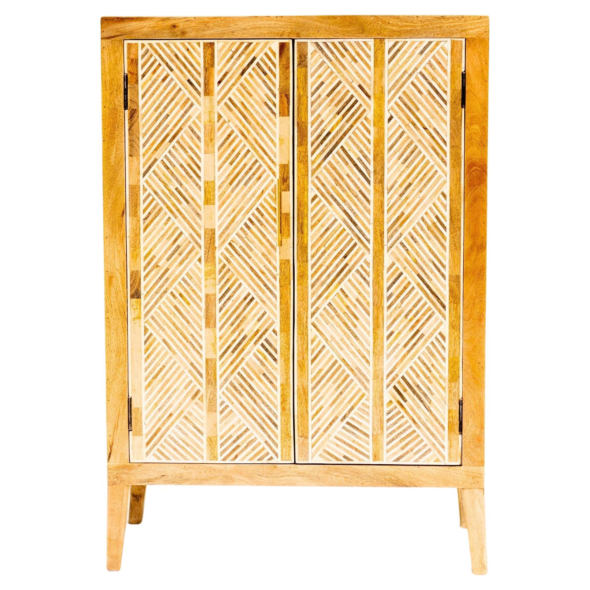 Mobile contemporaneo in legno e intarsio d'osso con motivo geometrico di Artisanal