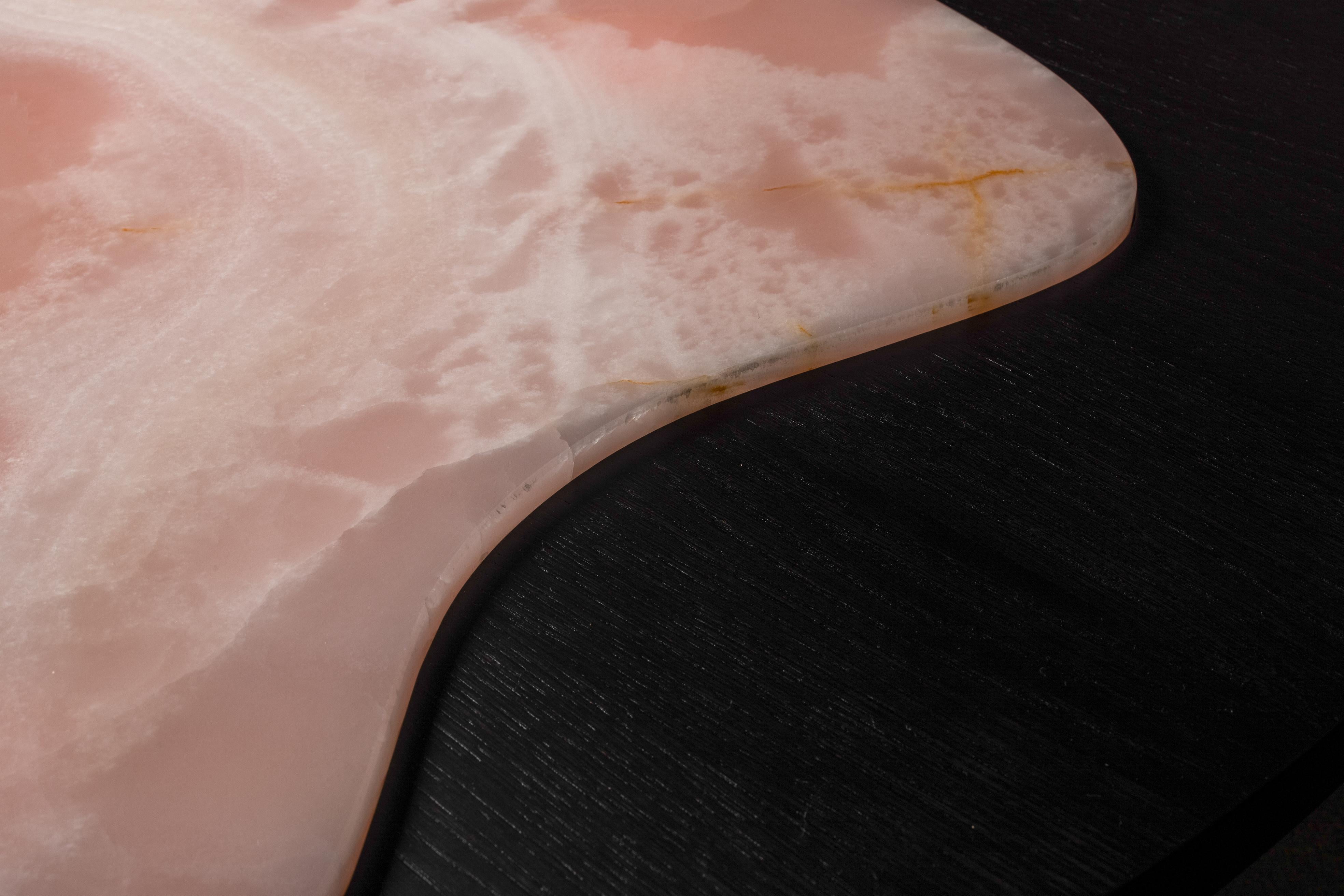 Mesa de centro contemporánea Bordeira, ónix rosa, hecha a mano Portugal by Greenapple en venta 5