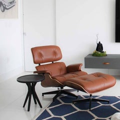 Mesa Auxiliar Contemporánea Boton Dos Madera Conacaste con Tinte Negro by Labrica