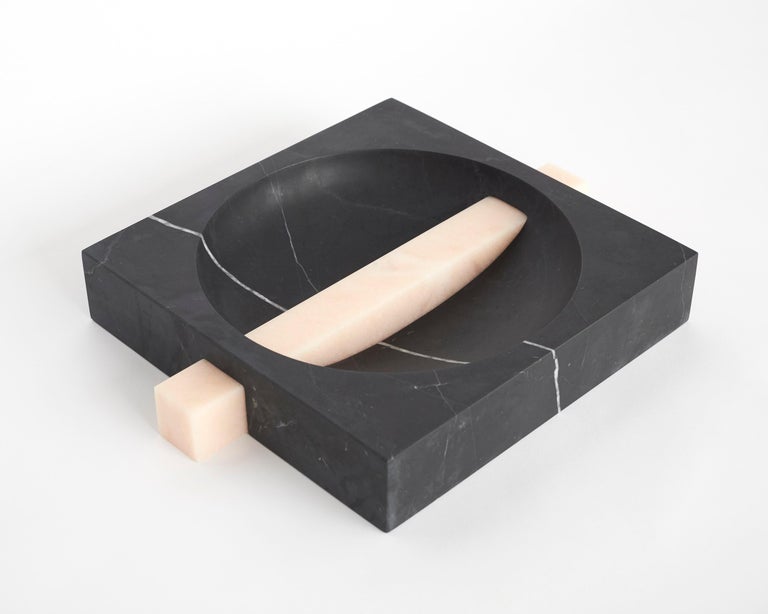 Marble edition N°1
This marble bowl is a great centrepiece. Made to perfection in Carrara, Italy this large contemporary piece is made out of Black Kinitra Marble with a matt finish. The bowl has a size of length of 38cm, depth of 30 cm and a