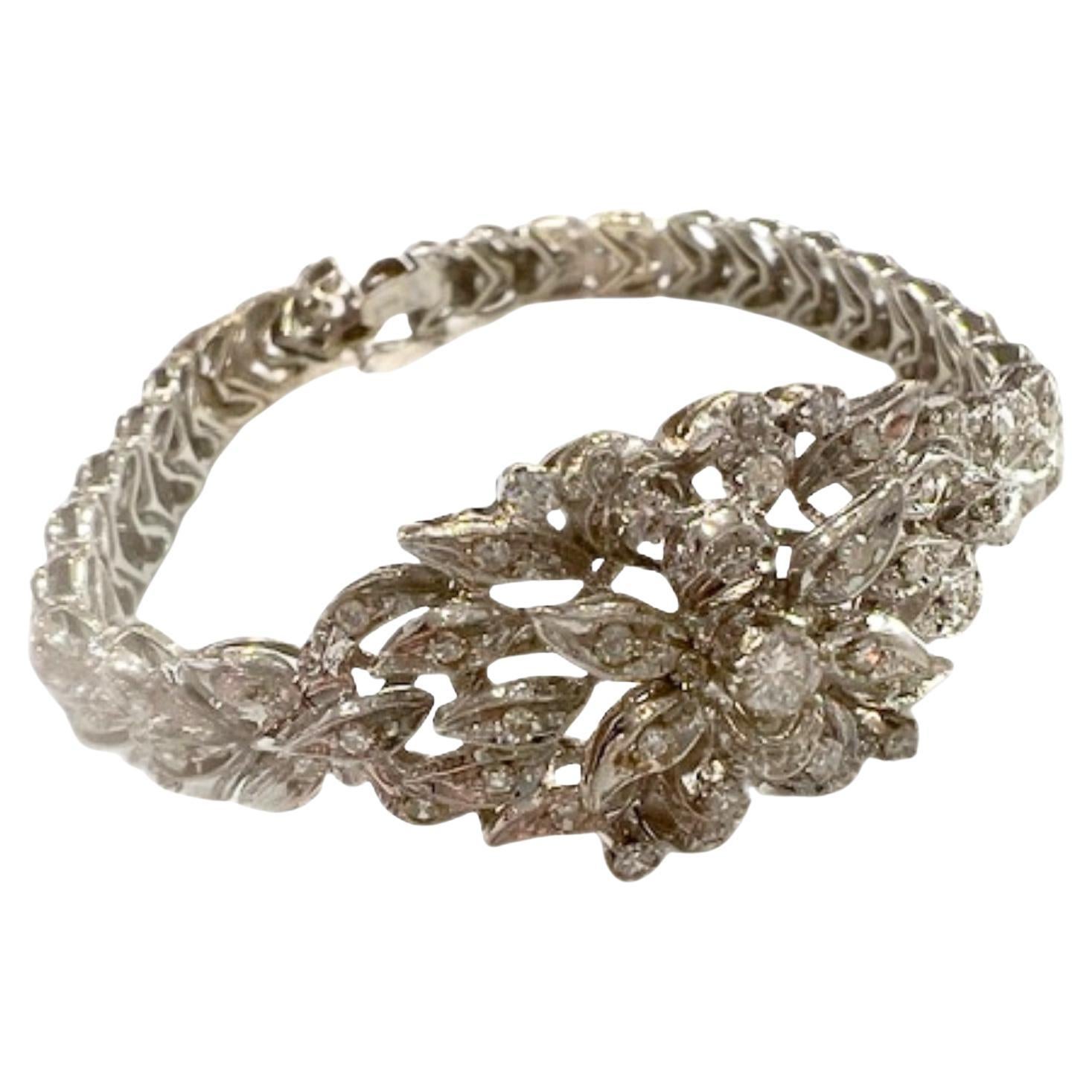 Contemporary Bracelet in retro style with Diamonds 1.40 ct in 18k Gold For Sale