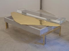 Table basse contemporaine en laiton et acrylique, fabriquée en Turquie