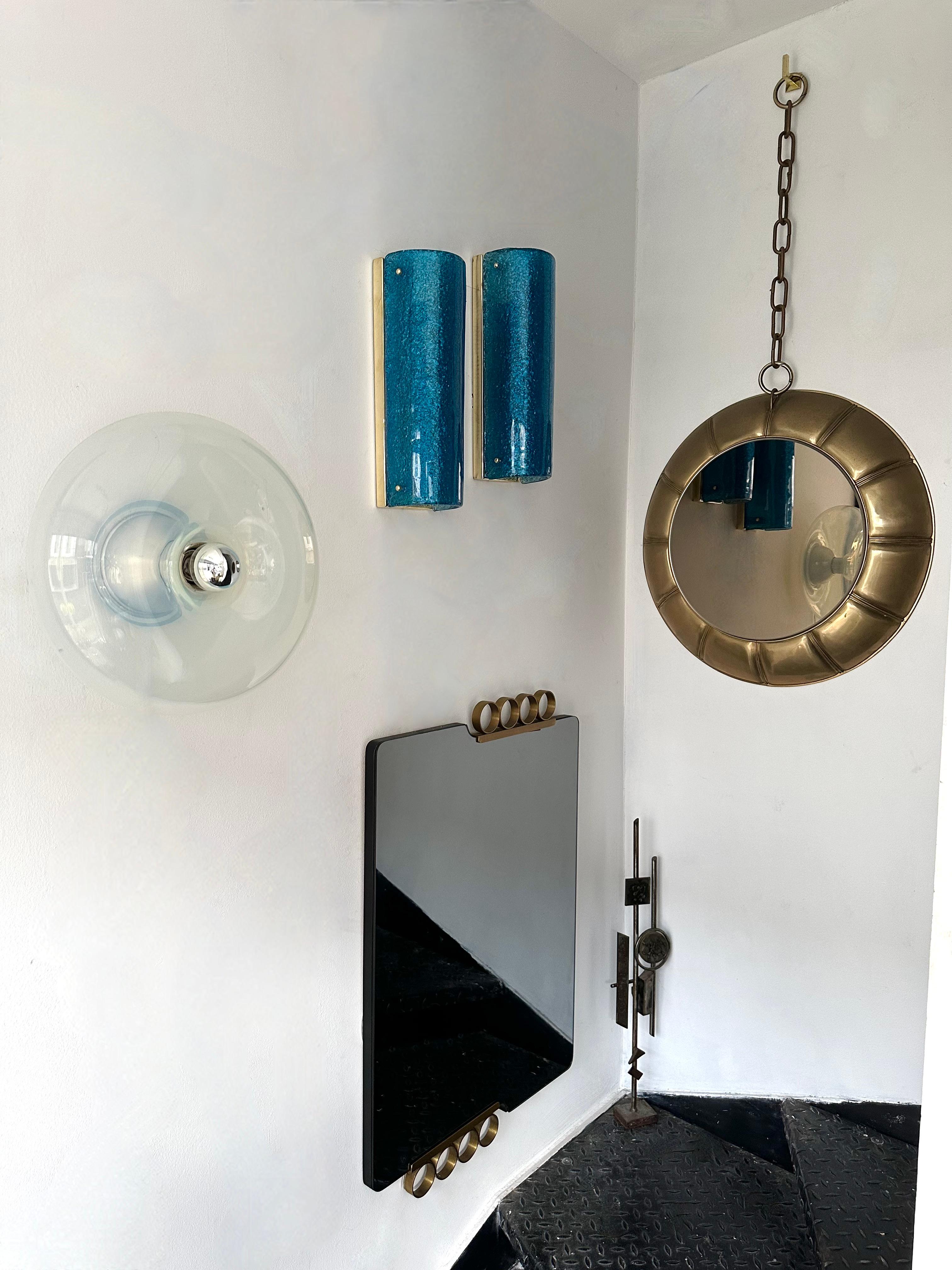 XXIe siècle et contemporain Appliques contemporaines en laiton et verre de Murano bleu, Italie en vente