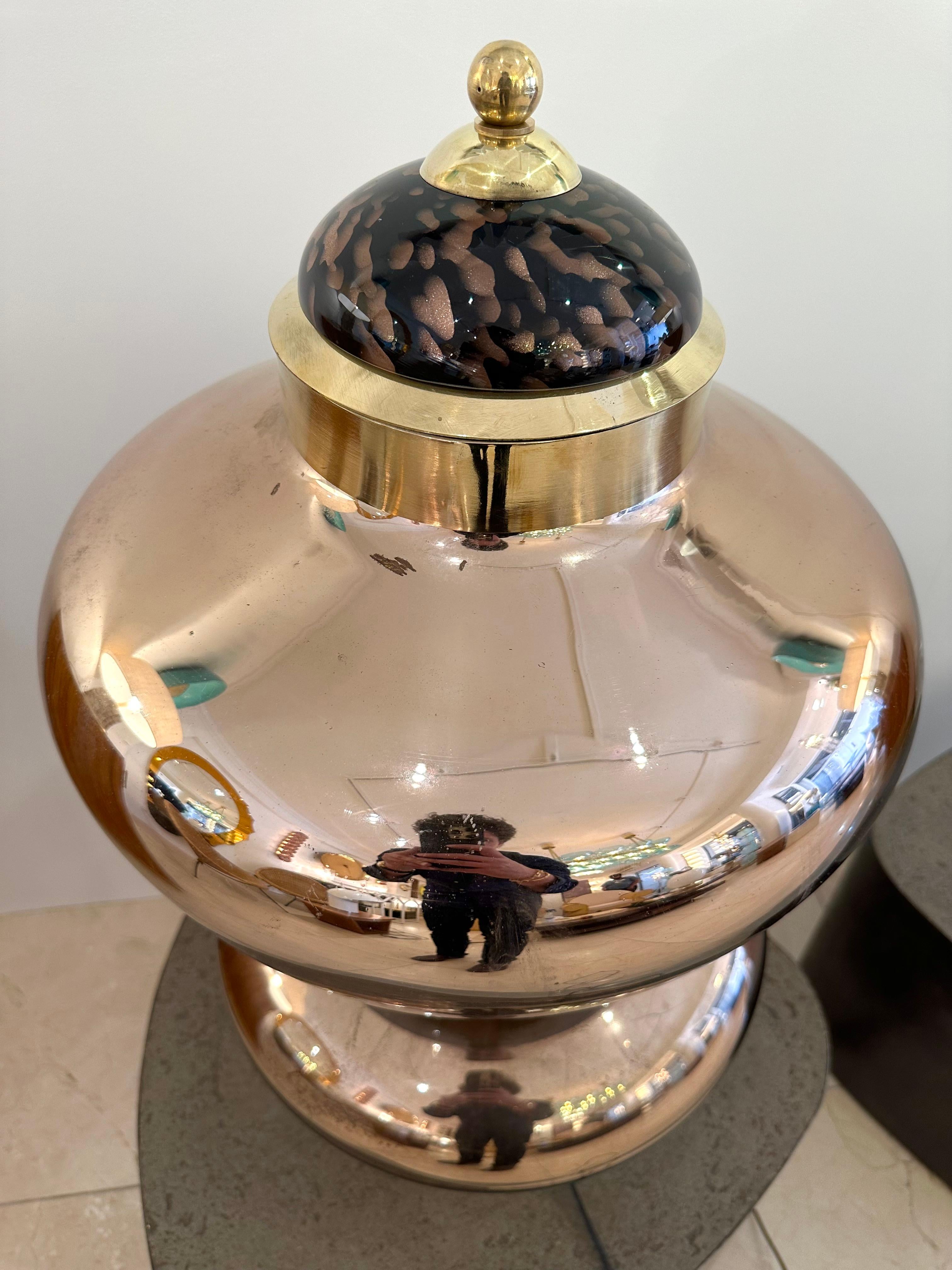 Zeitgenössische Lampe aus Messing und Gold-Muranoglas, Italien im Angebot 5