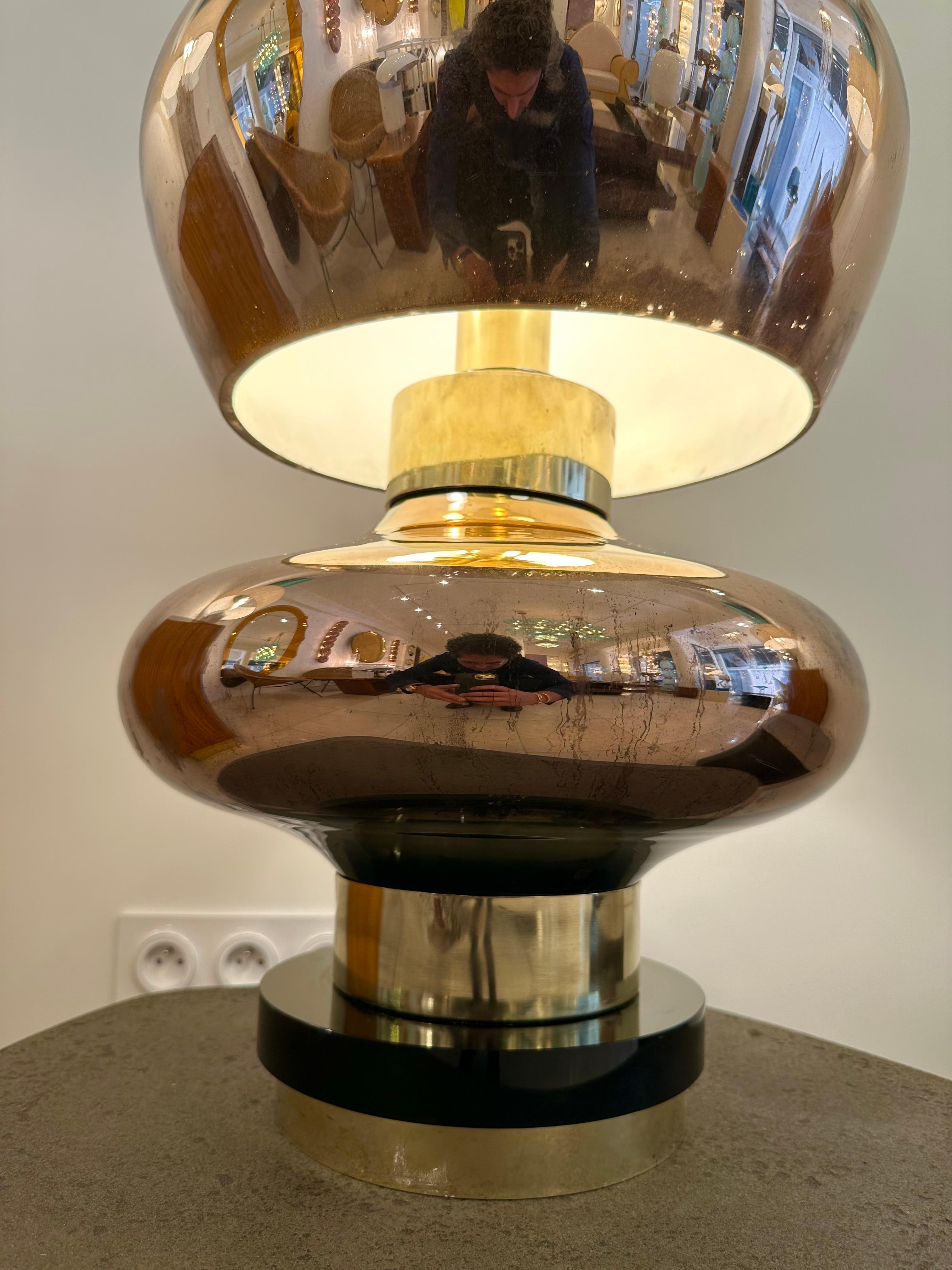 Zeitgenössische Lampe aus Messing und Gold-Muranoglas, Italien (Italienisch) im Angebot