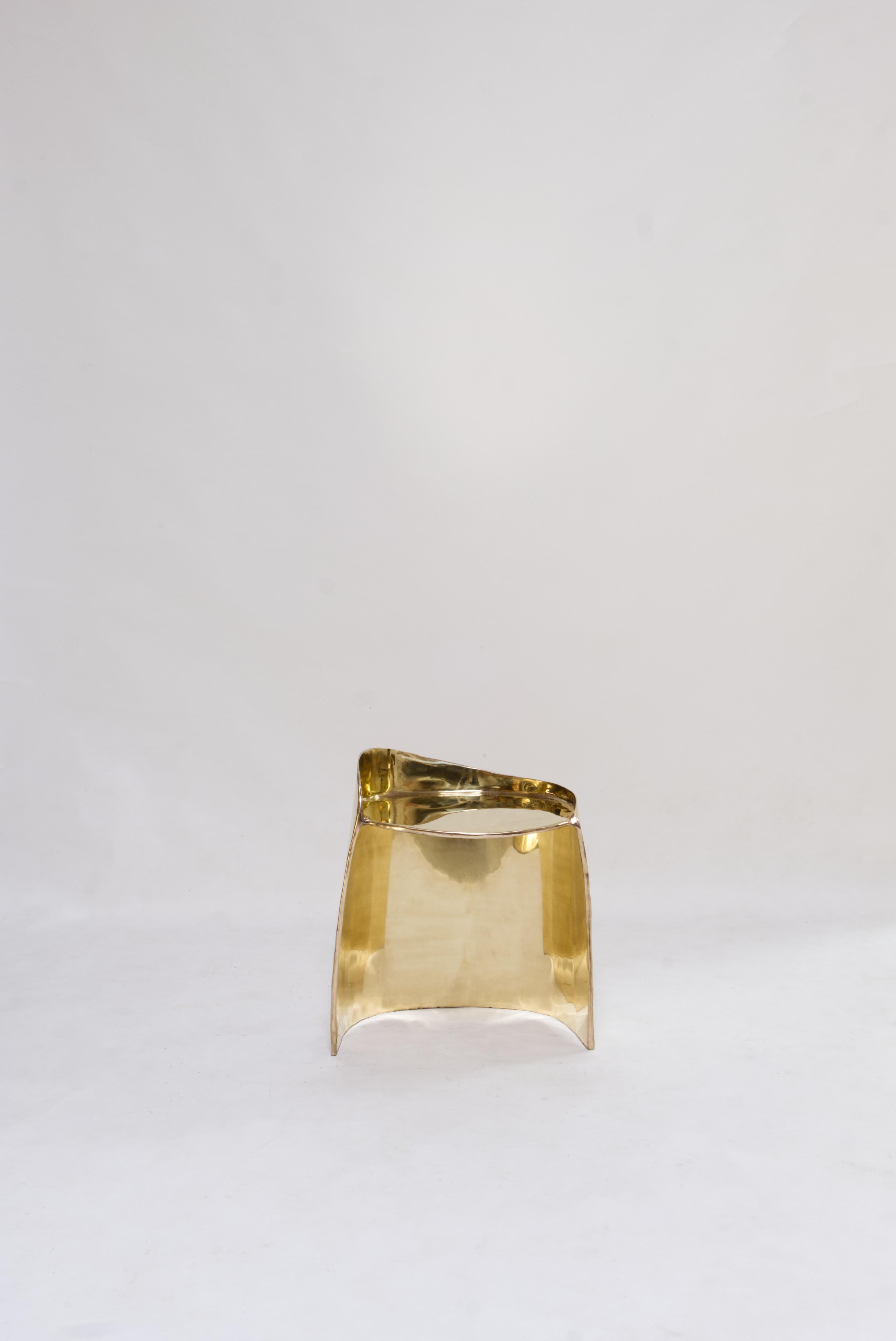 Contemporary brass Calle stool with organic shape For Sale 5