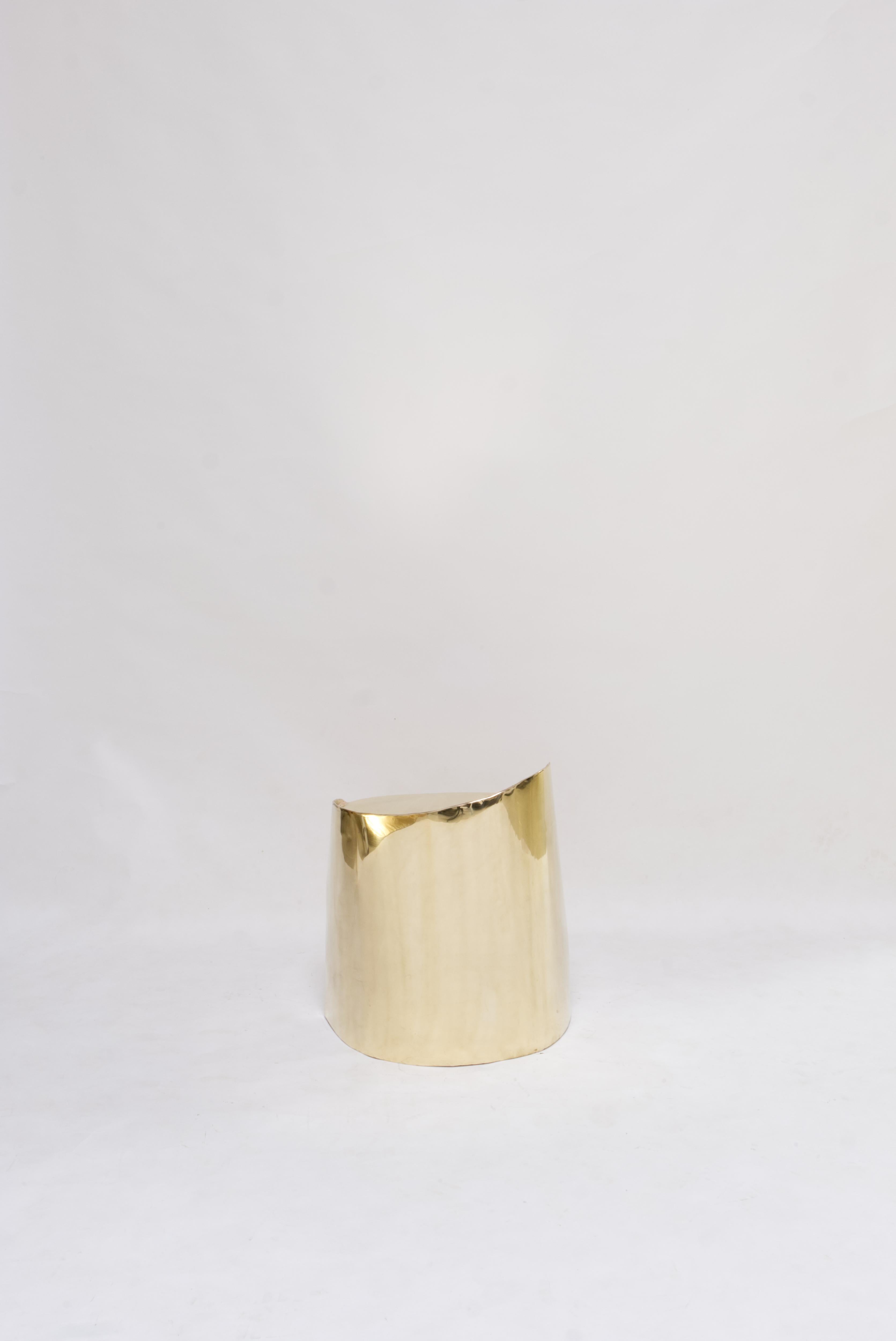 Contemporary brass Calle stool with organic shape For Sale 10