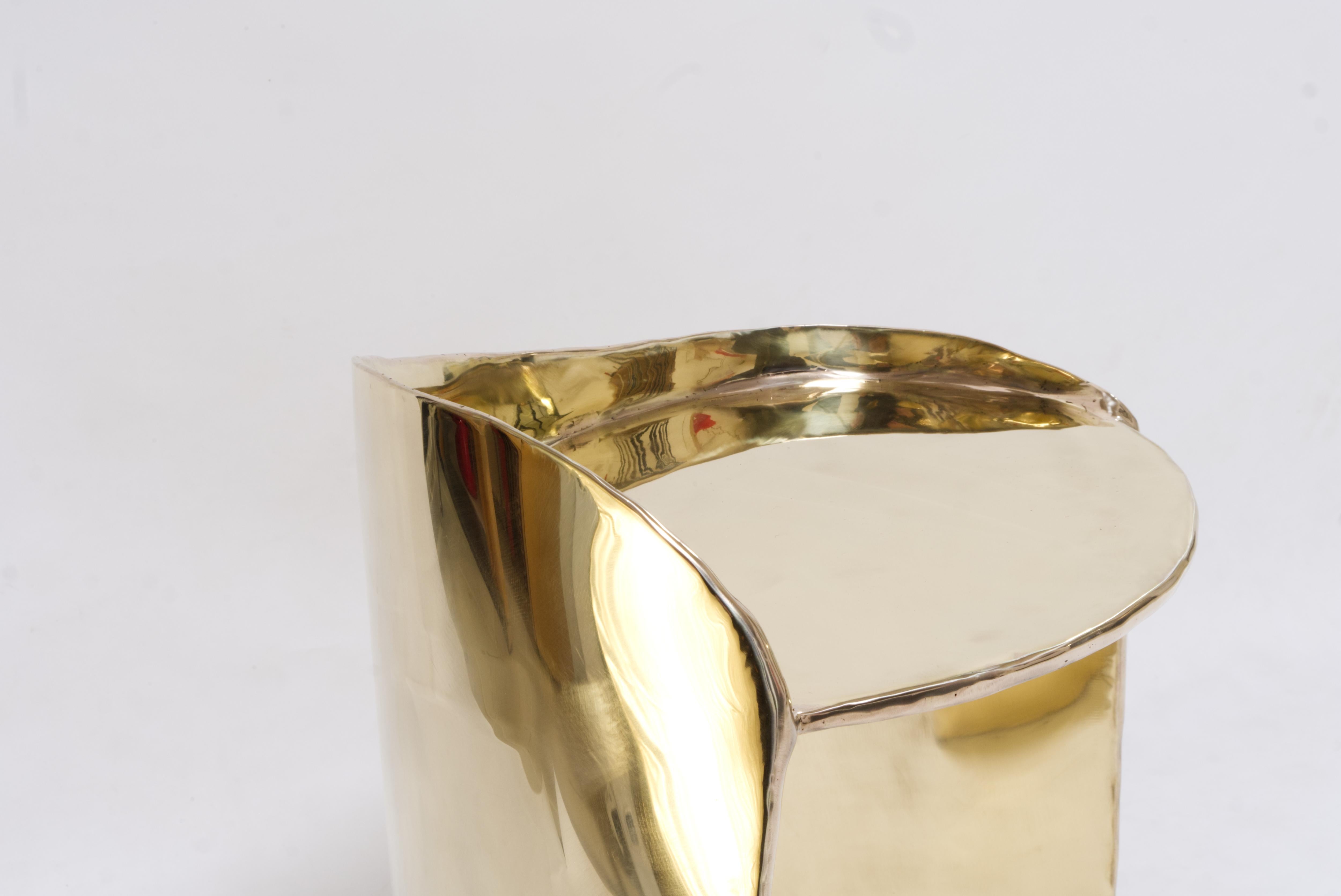 Contemporary brass Calle stool with organic shape For Sale 12