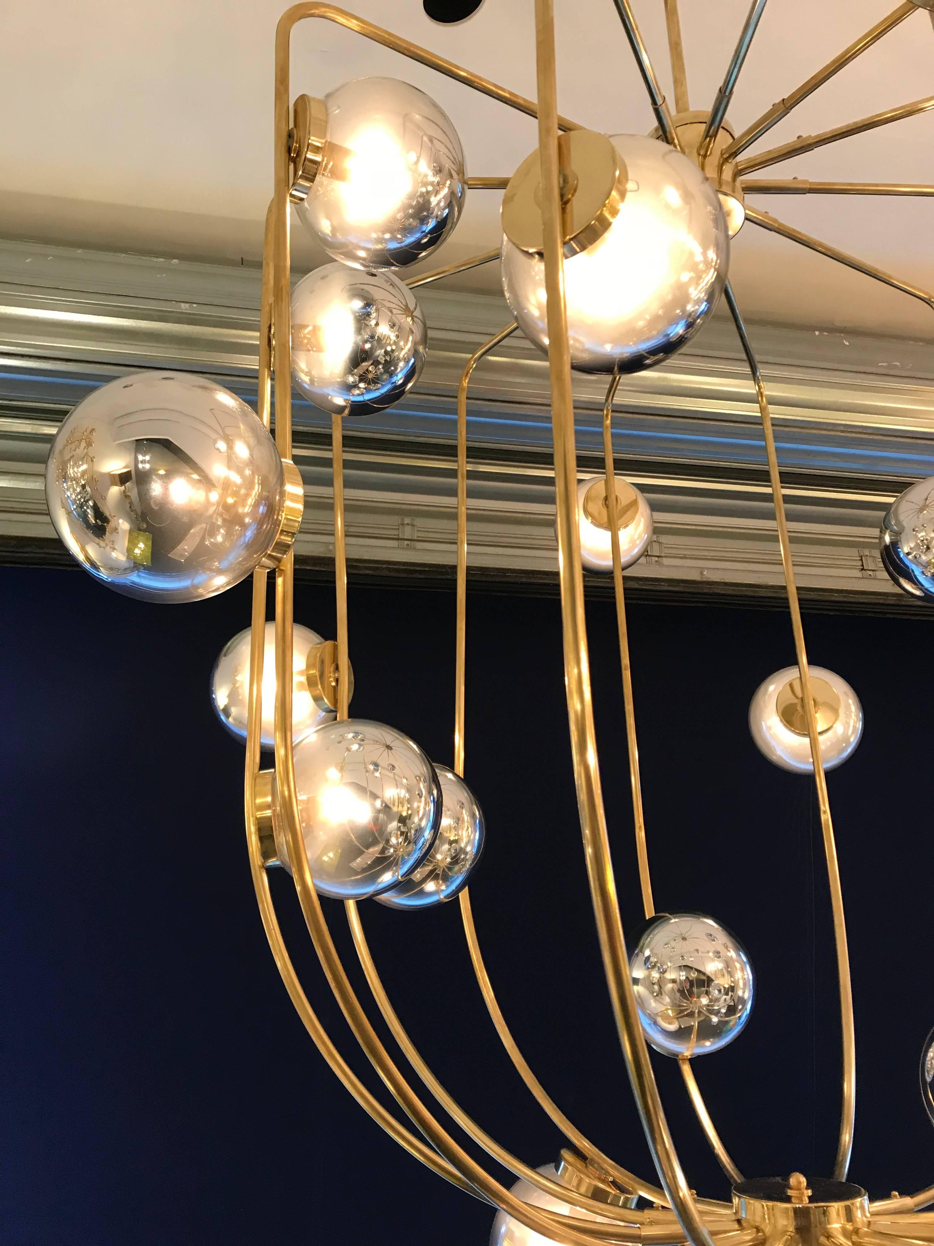 Huge oversize contemporary chandelier ceiling pendant light lamp brass cage with blown Murano glass balls globe silver, white or smoke. Very decorative. Few production from a small Italian workshop. In the mood of Stilnovo, 1950s, 1960s, 1970s