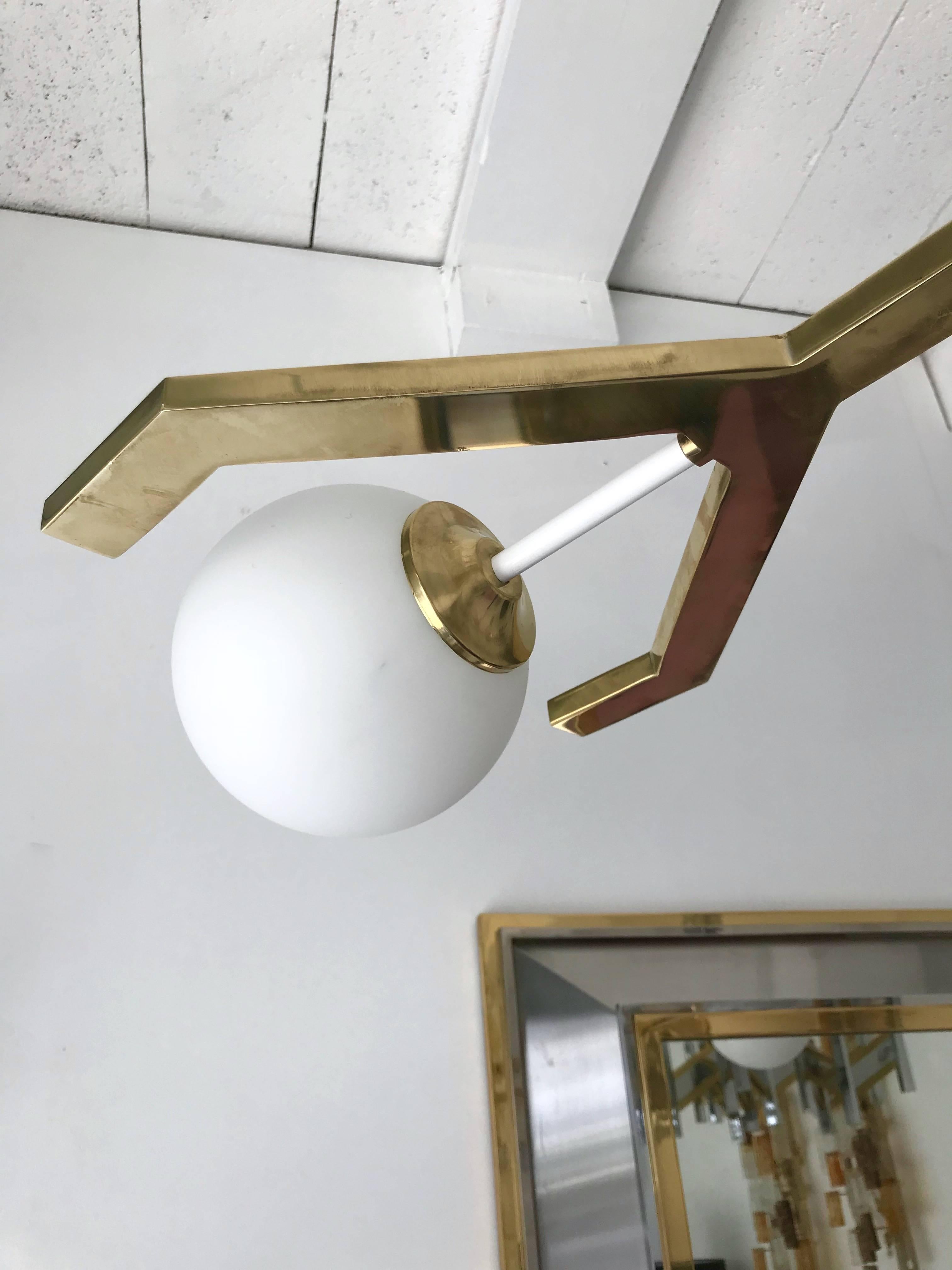 Contemporary Brass Chandelier Y In New Condition In SAINT-OUEN, FR