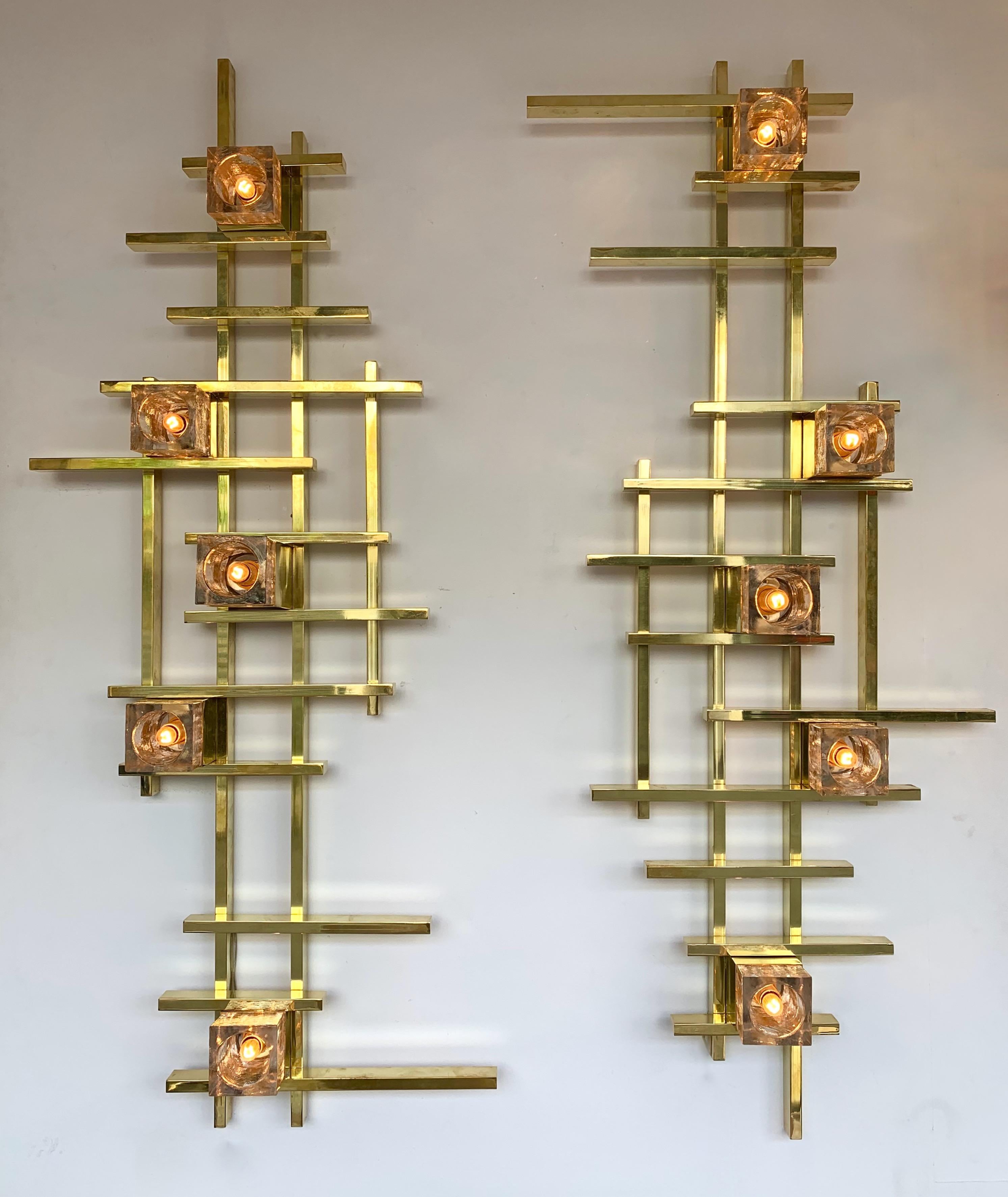 Pair of Contemporary Brass Murano Glass Cubic Sconces, Italy For Sale 2