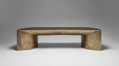 Zeitgenössische Messing-Bank mit einer Kurve von Studio Narra