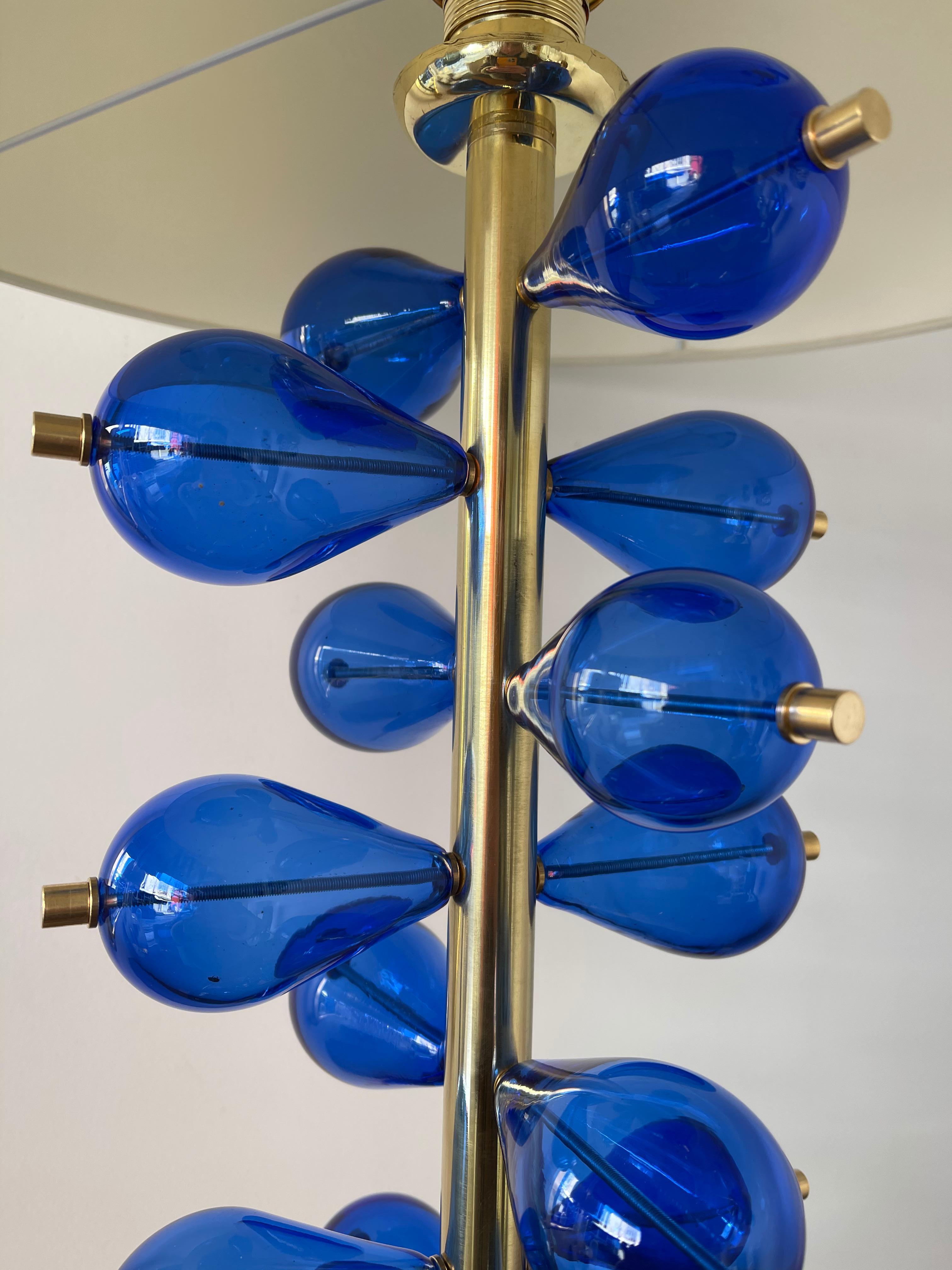 Contemporary Brass Pair of Lamps Blue Murano Glass Bubble Drop, Italy 7
