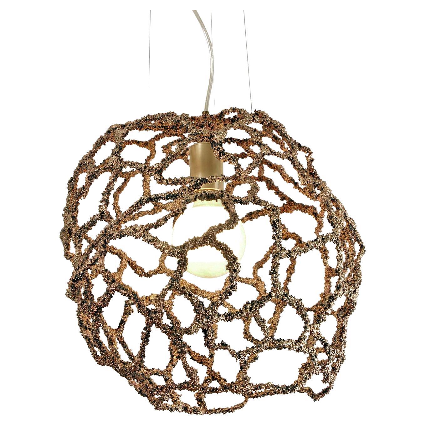 Lampe suspendue contemporaine en laiton, lampe suspendue Core par Johannes Hemann