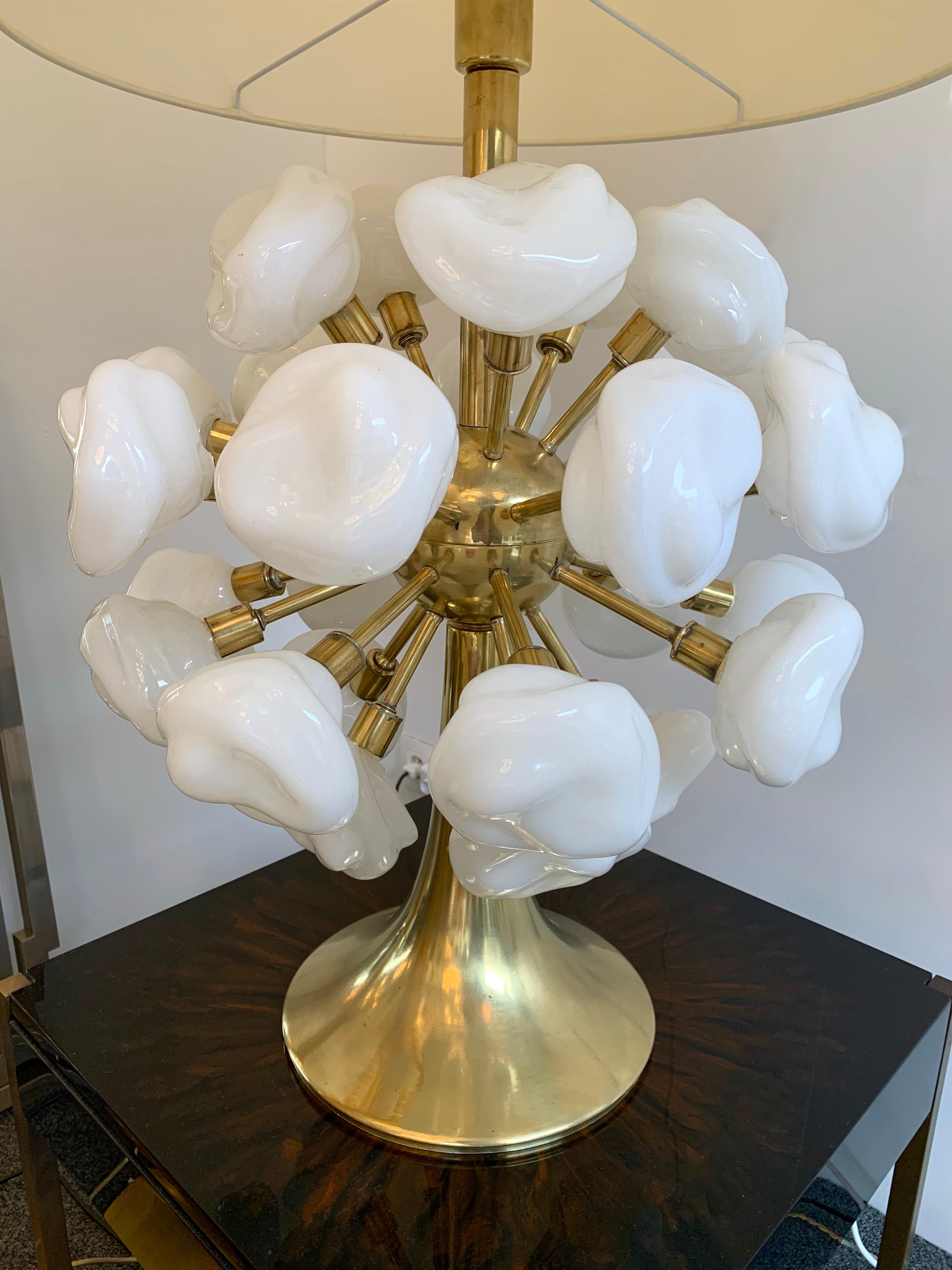 Lampe nuage contemporaine en laiton, Spoutnik, verre de Murano, Italie en vente 4