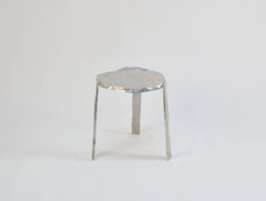 Tavolino brasiliano contemporaneo in fusione di alluminio