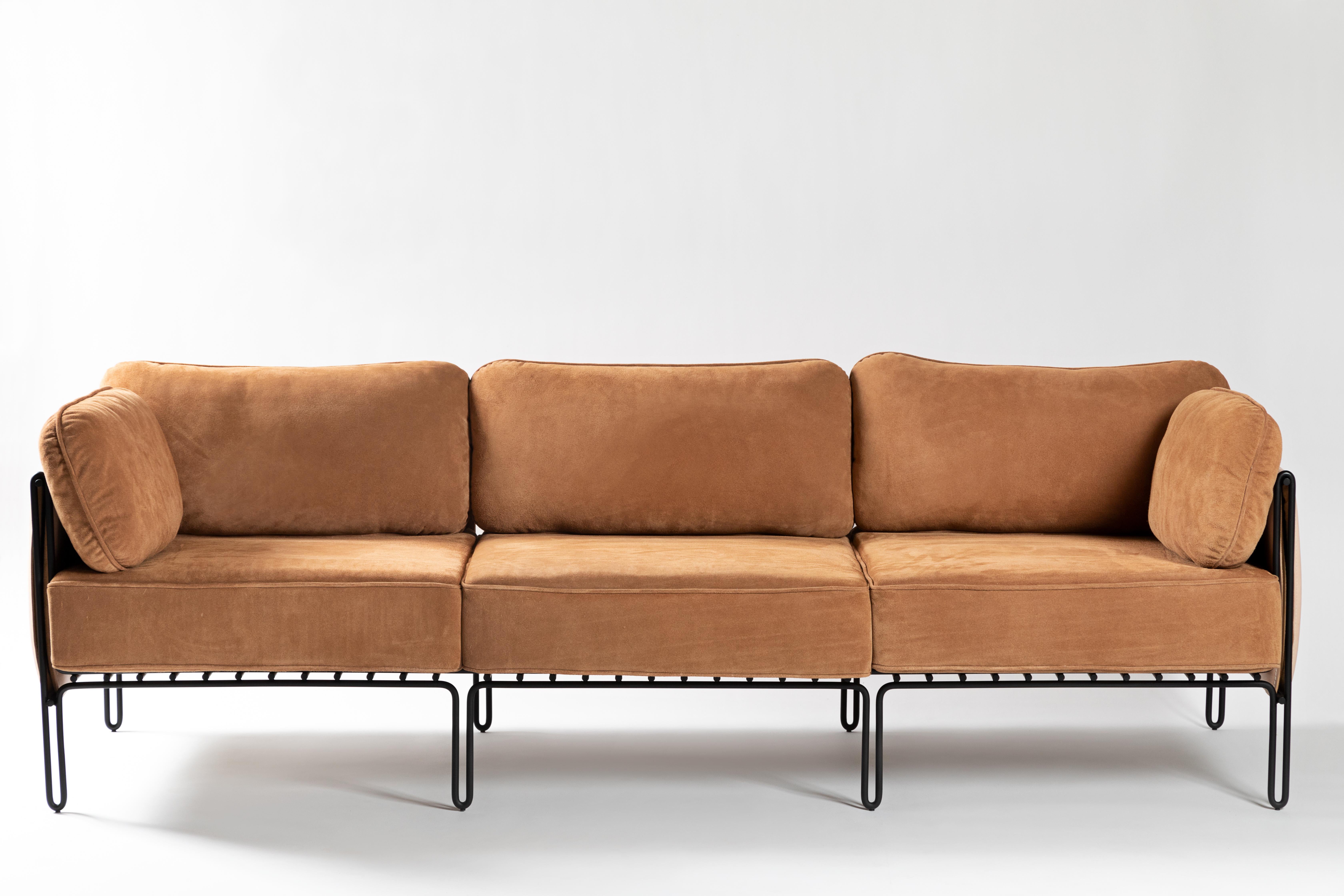 Minimalistisches brasilianisches Sofa „Sonia“ von Samuel Lamas (Brasilianisch) im Angebot