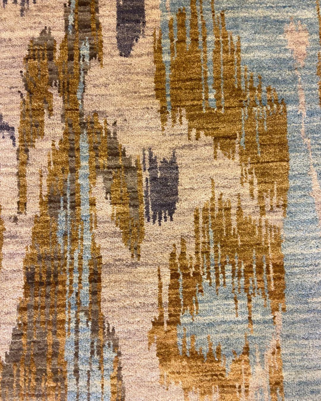 XXIe siècle et contemporain Tapis contemporain en laine Ikat indien brillant bleu, or, gris et crème, 4 pi x 6 pi en vente