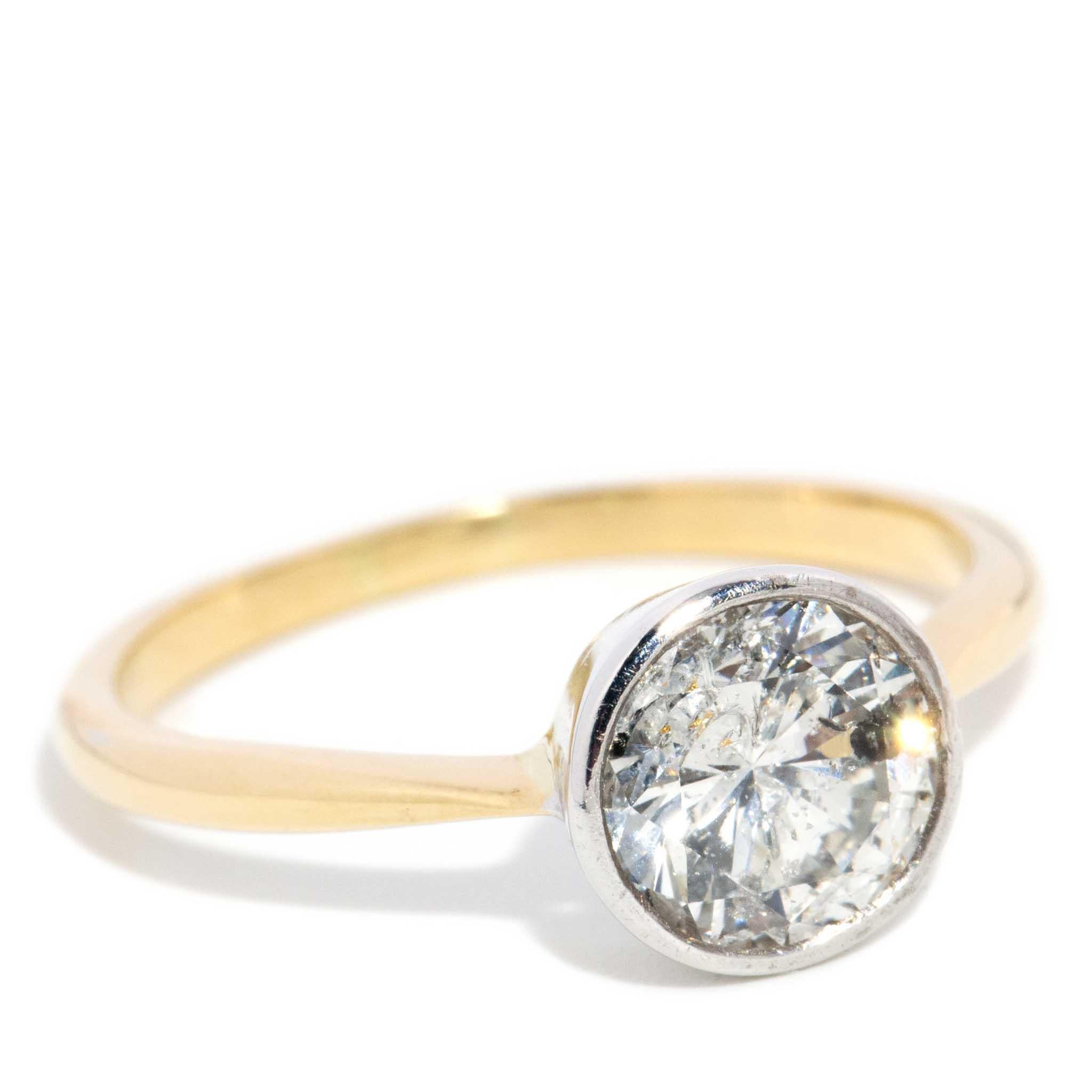 Contemporain Bague solitaire contemporaine en or jaune et blanc 18ct avec diamant taillé en brillant en vente