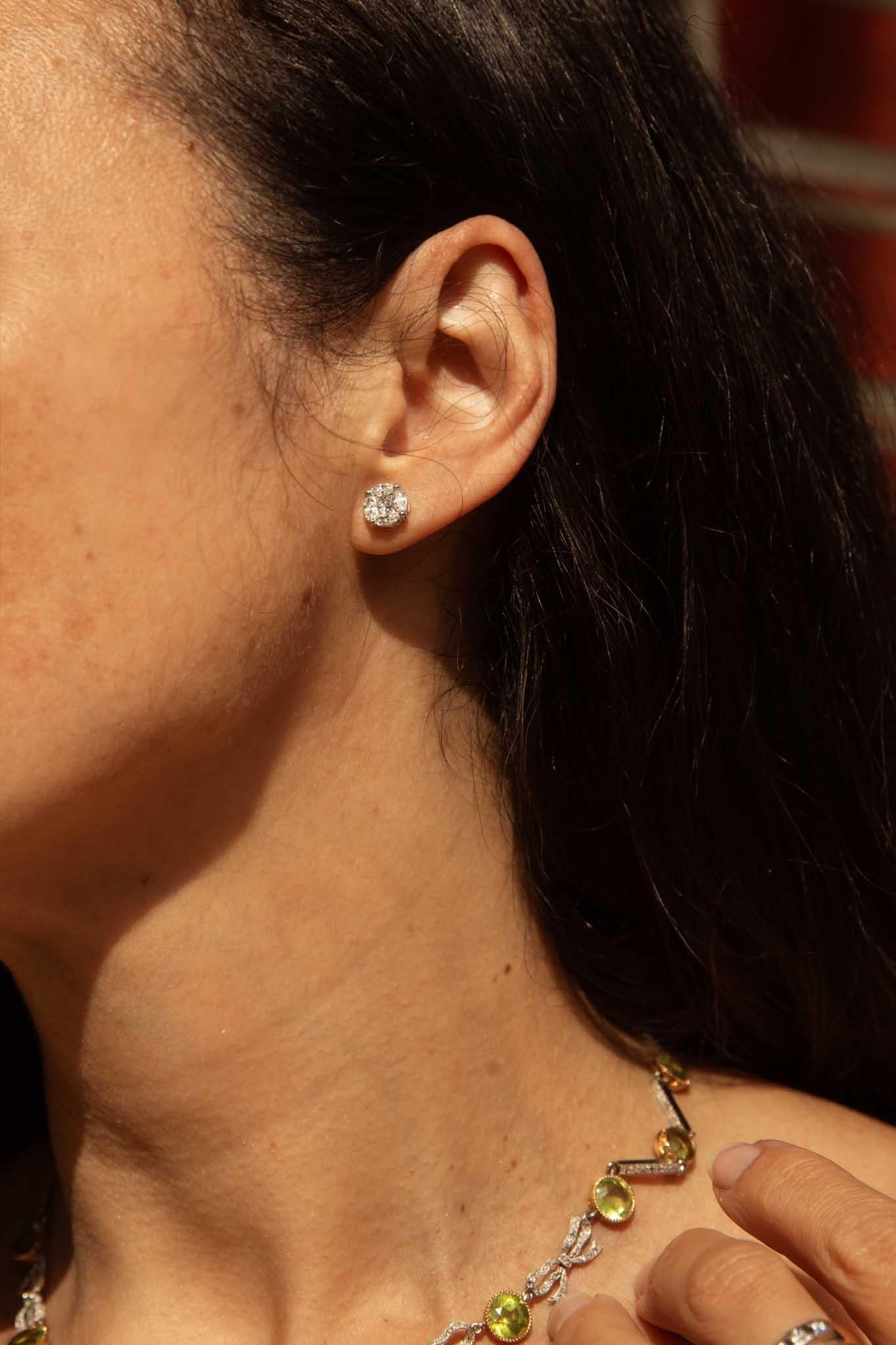 Contemporary Brilliant Diamond Cluster Studs 18 Carat White Gold For Sale 3
