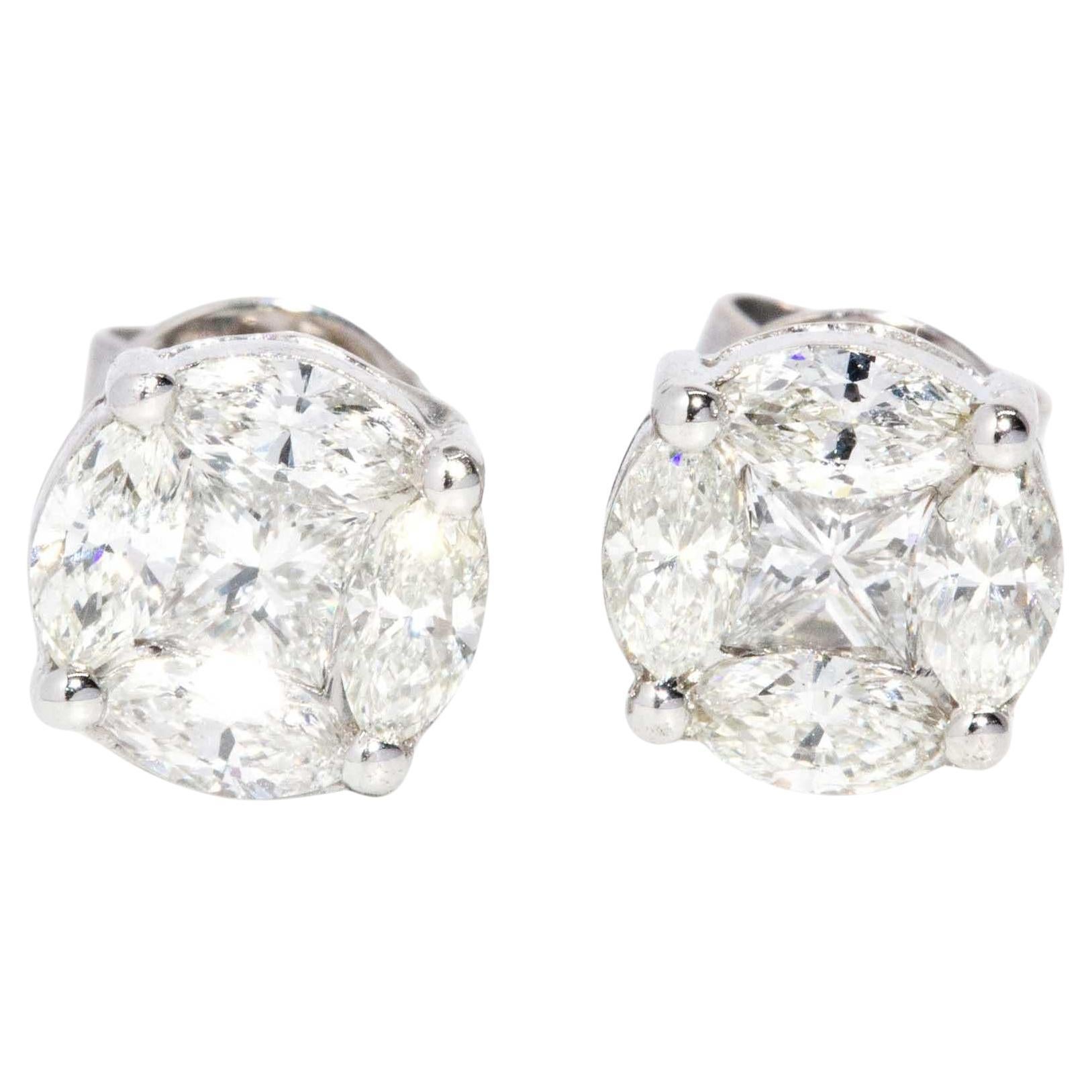 Contemporary Brilliant Diamond Cluster Studs 18 Carat White Gold For Sale