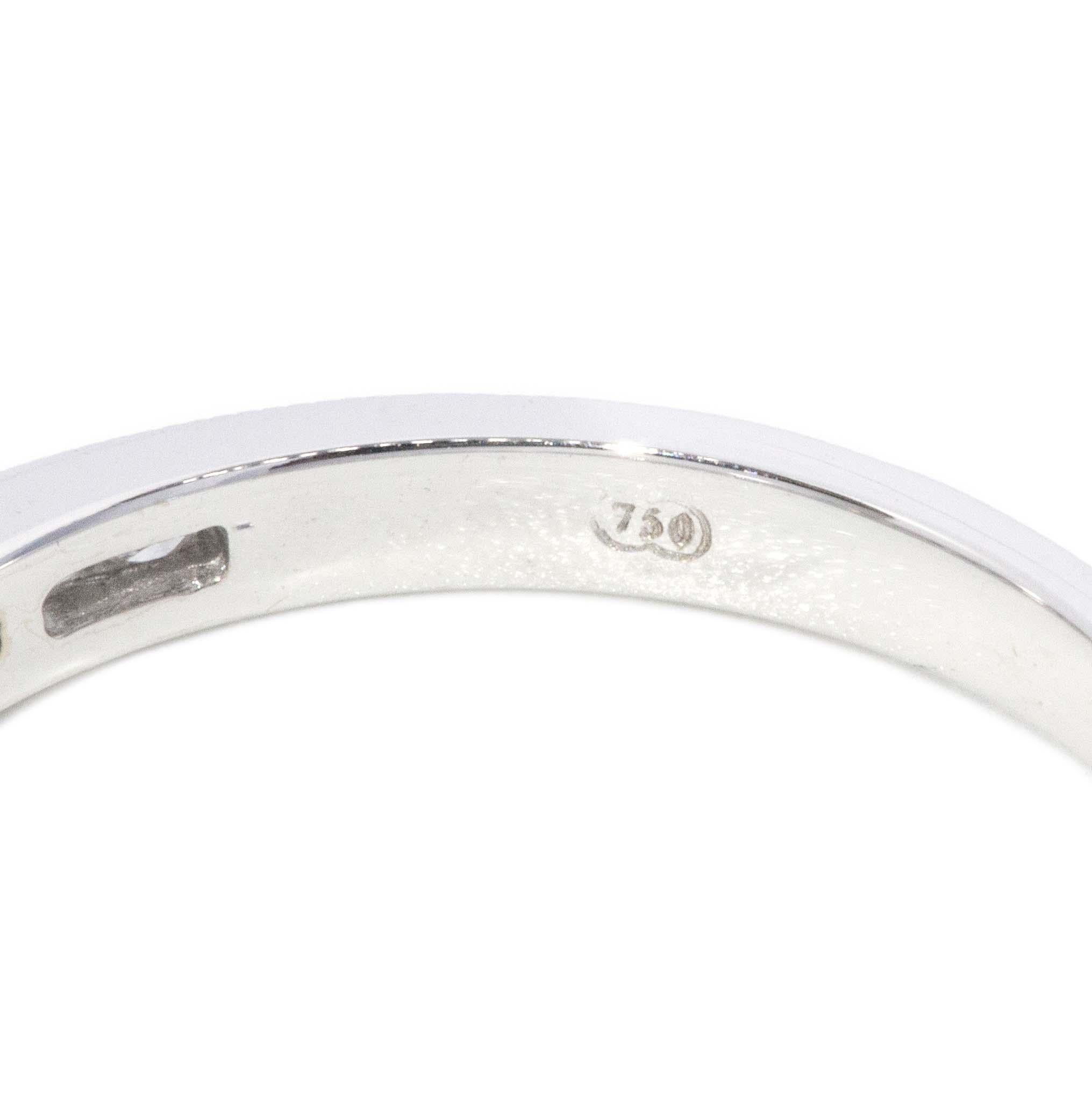 Anello di eternità con diamante a brillante contemporaneo in oro bianco 18 carati in vendita 5