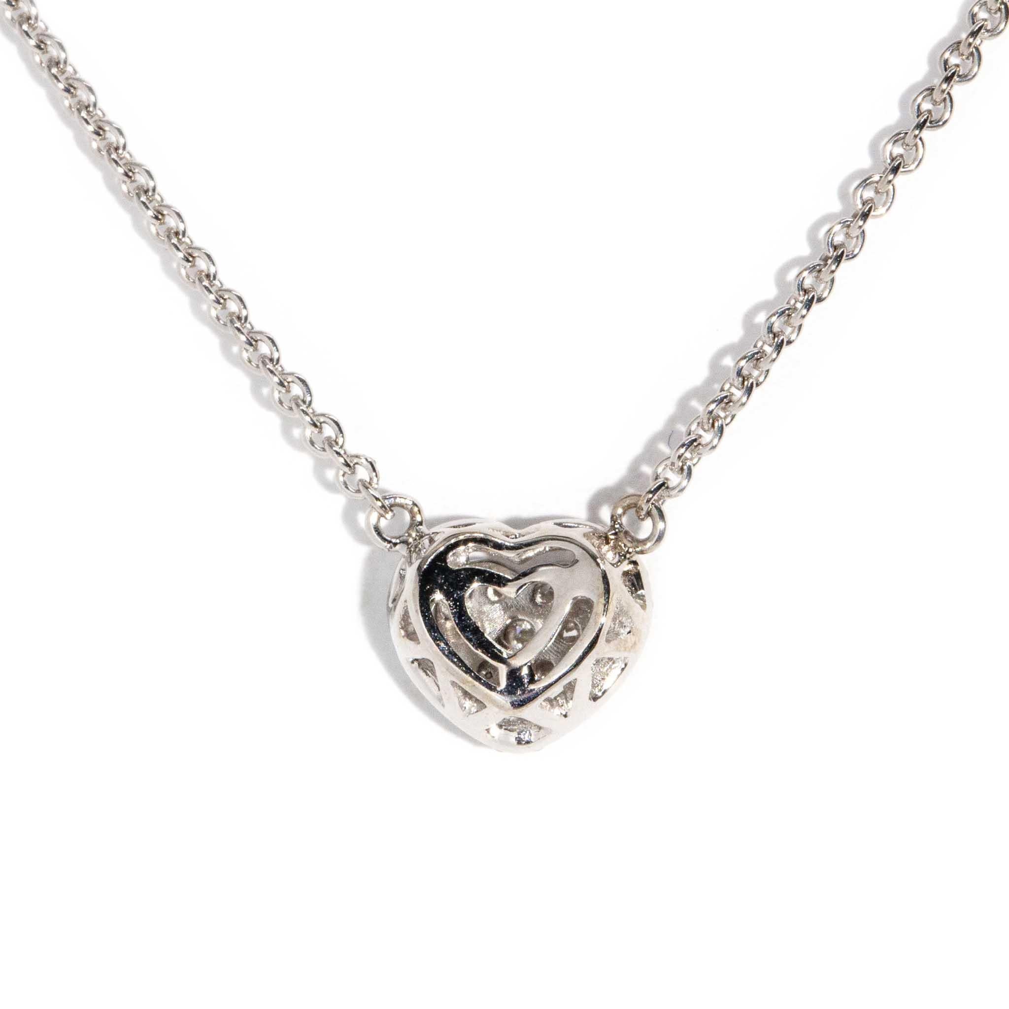 Contemporary Brilliant Diamond Heart Pendant & Cable Chain 18 Carat White Gold For Sale 1