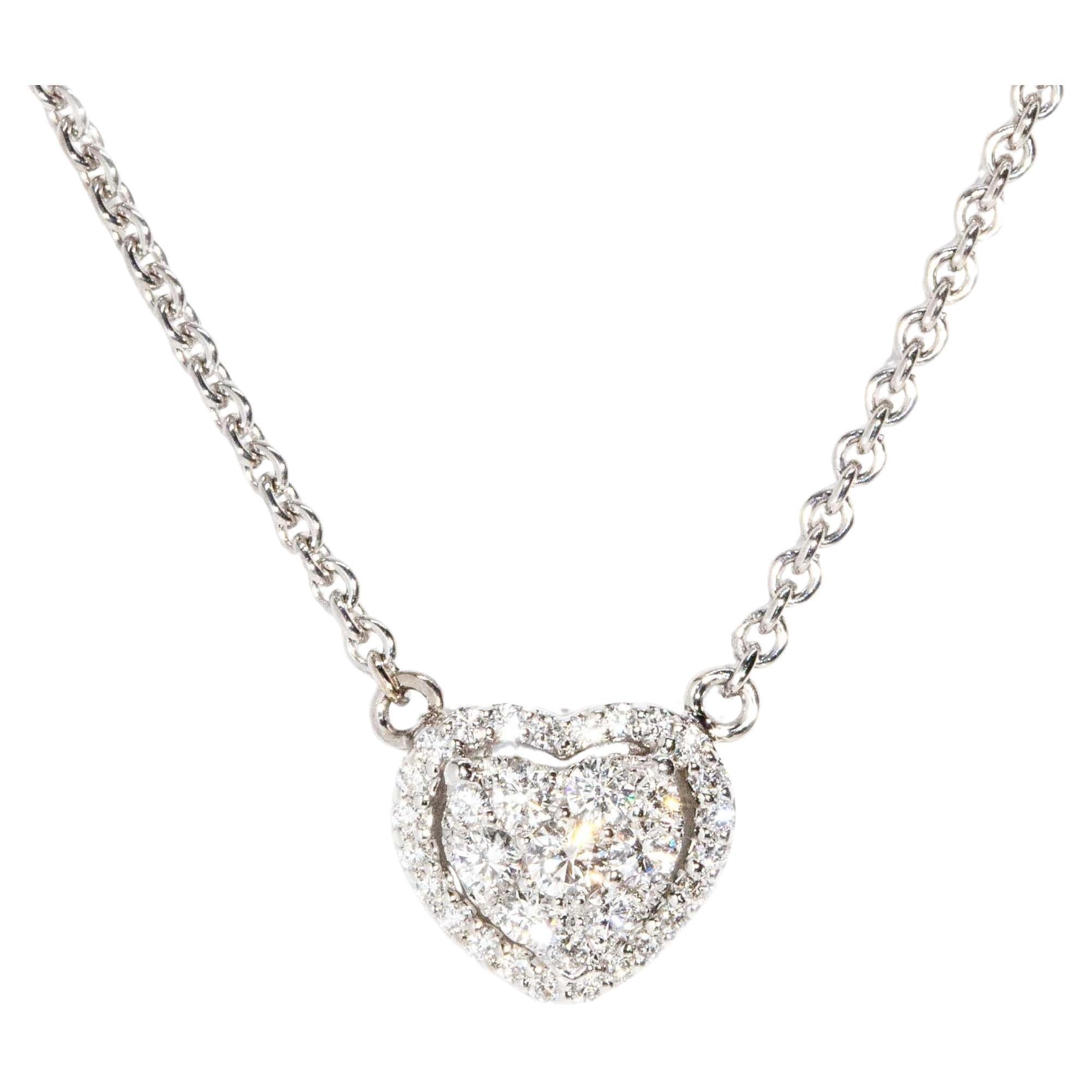 Contemporary Brilliant Diamond Heart Pendant & Cable Chain 18 Carat White Gold For Sale