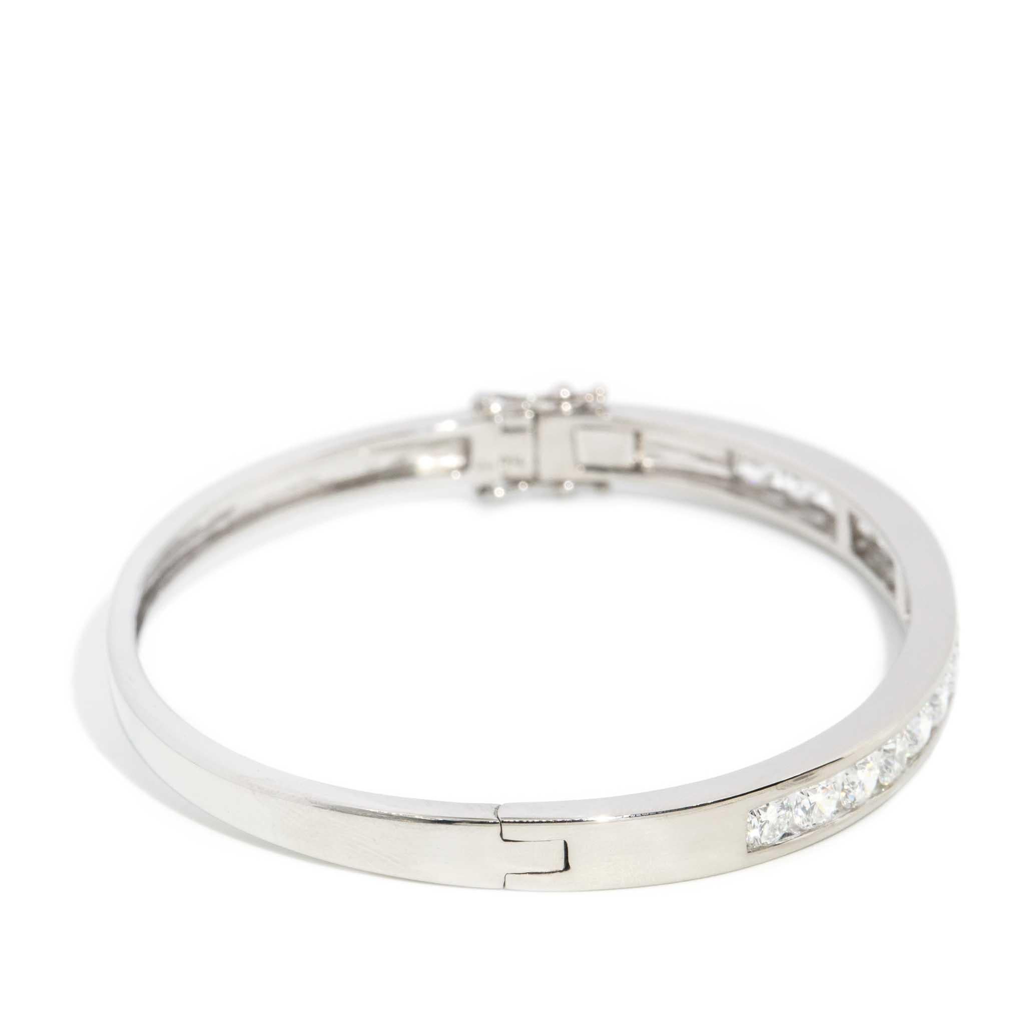 Bracelet à charnière en or blanc 18 carats avec diamant Brilliante Contemporary en vente 3