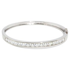 Contemporary Brilliant Diamond Hinged Bangle 18 Carat White Gold