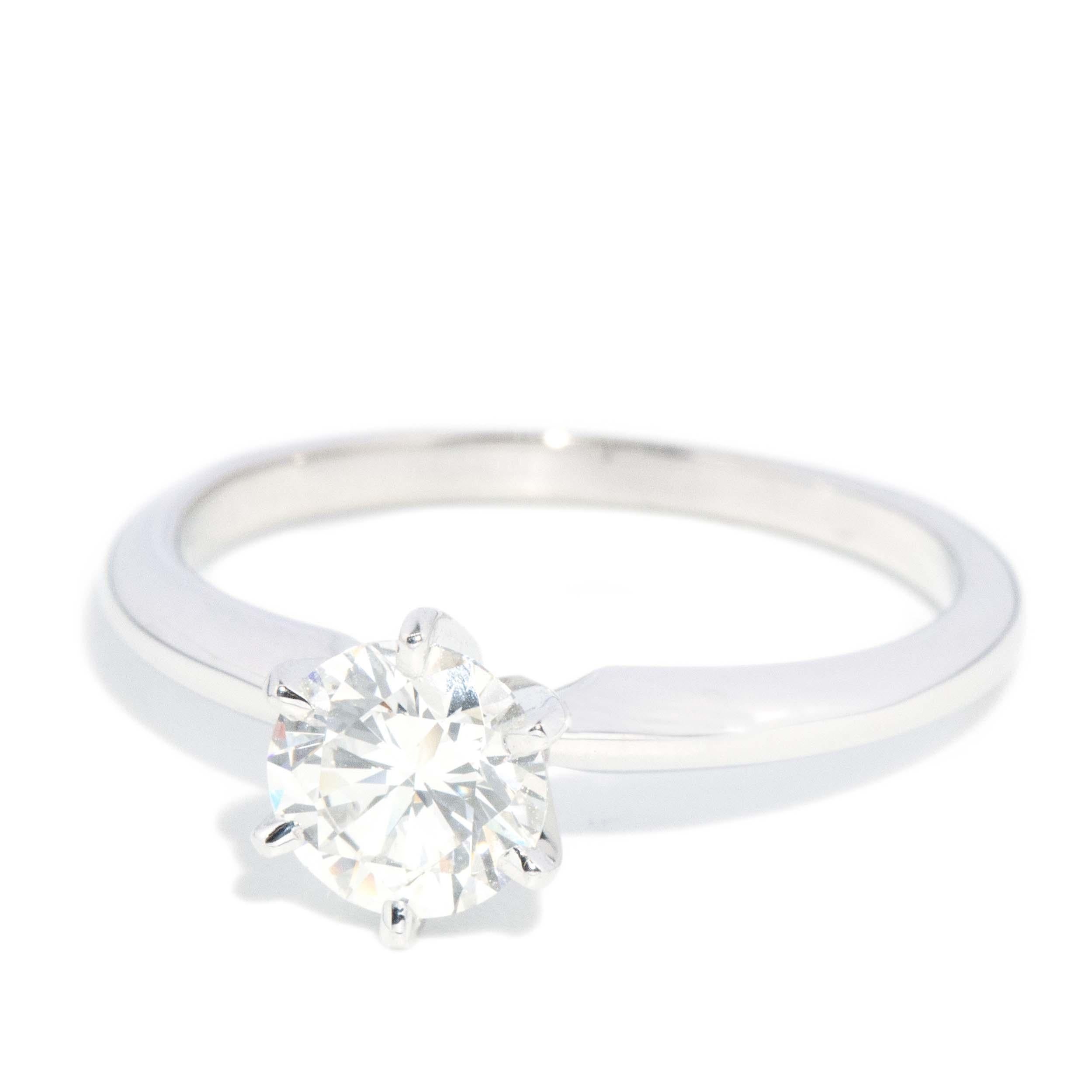 Zeitgenössischer Brillant-Diamant-Solitär-Ring 14 Karat Weißgold (Rundschliff) im Angebot