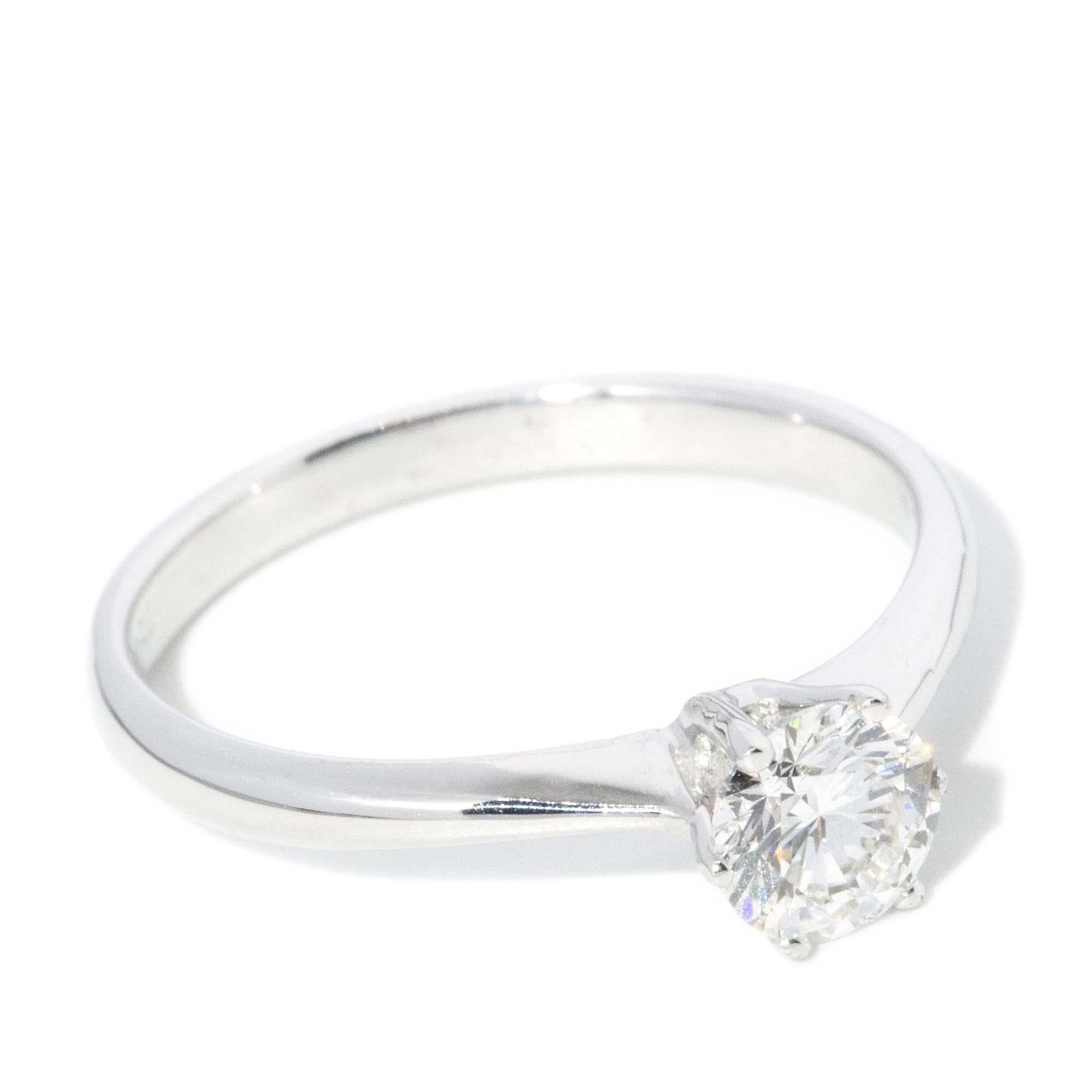 Round Cut Contemporary Brilliant Diamond Solitaire Ring 18 Carat White Gold For Sale