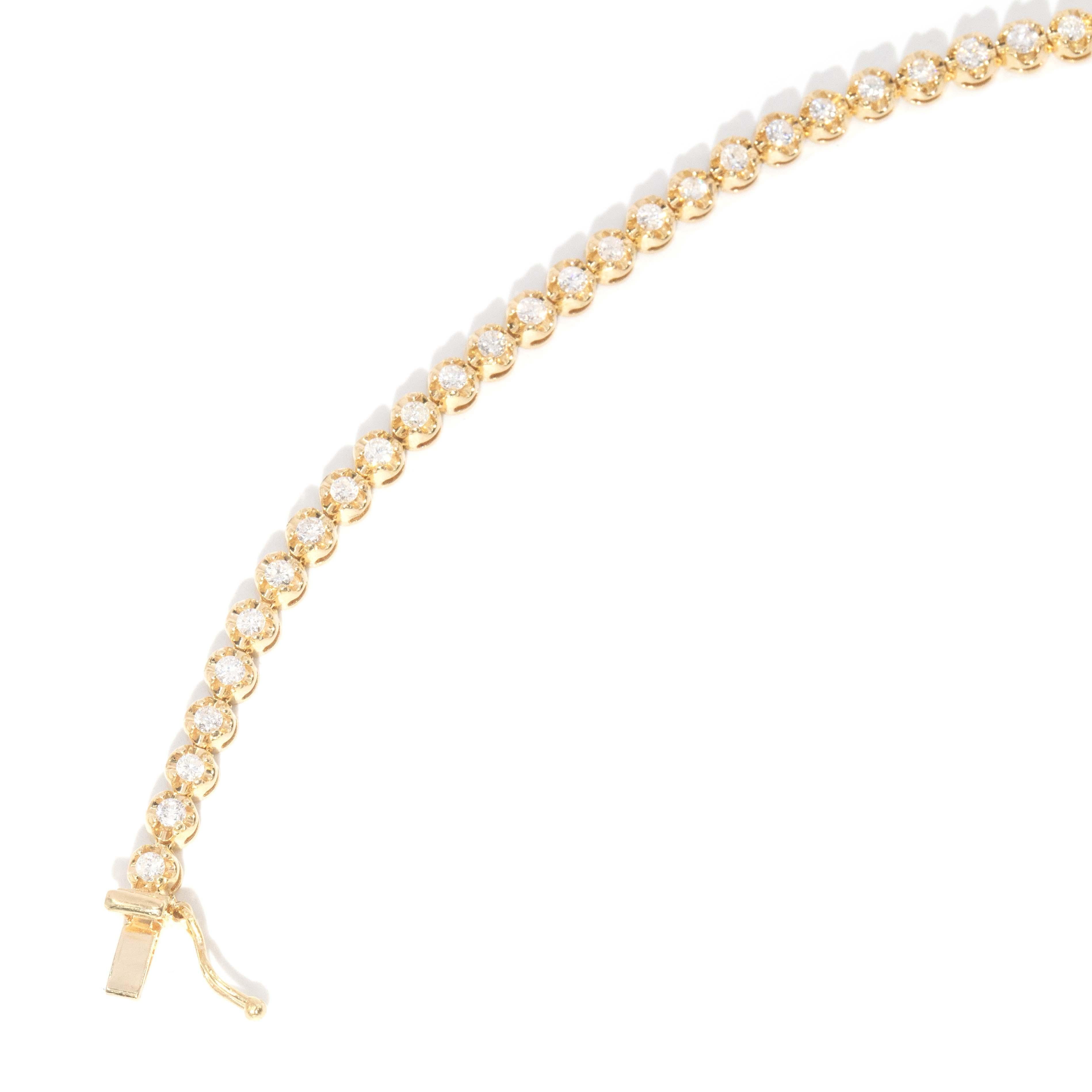 Bracciale da tennis con diamanti a brillante contemporaneo in oro giallo 18 carati in vendita 5