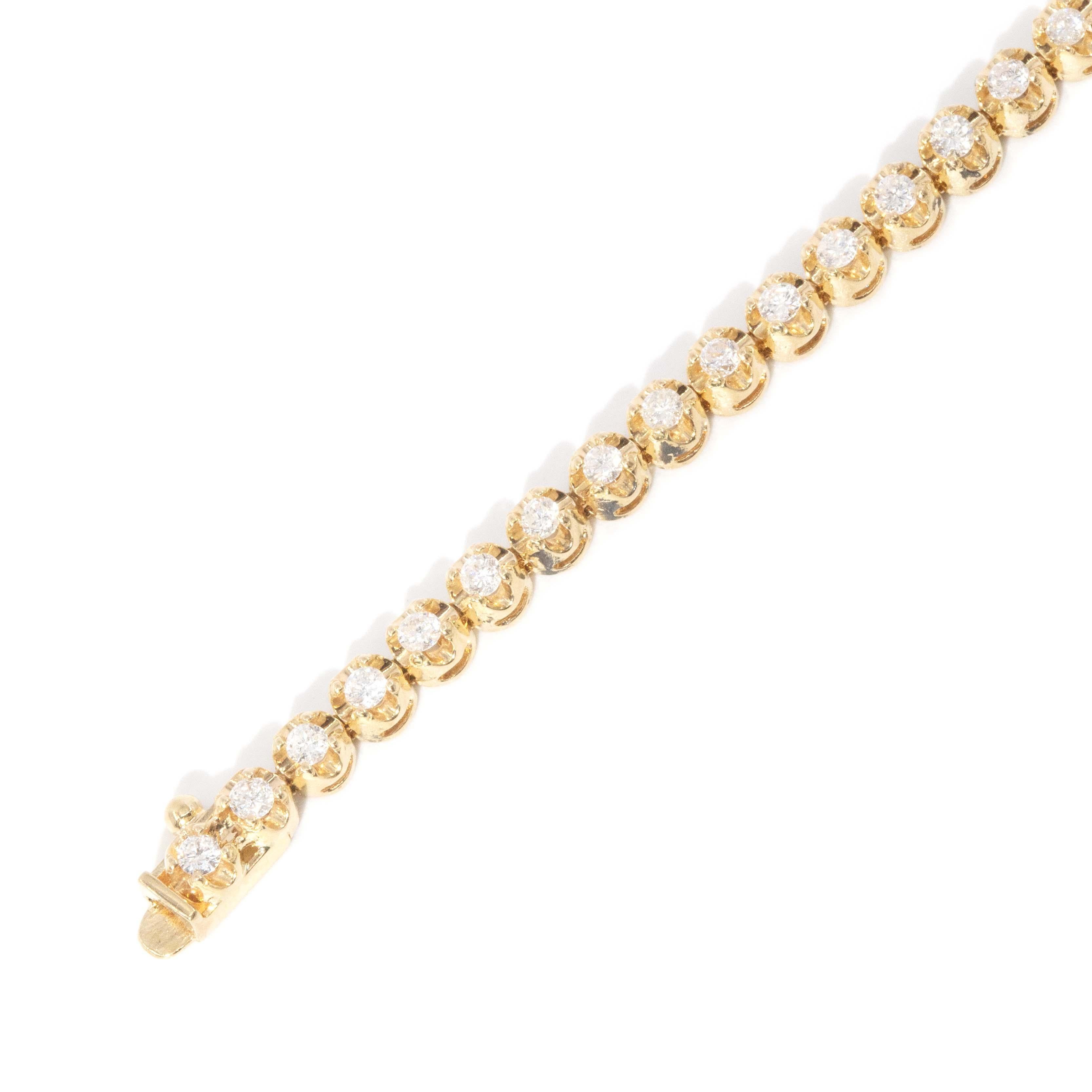 Bracciale da tennis con diamanti a brillante contemporaneo in oro giallo 18 carati in vendita 9